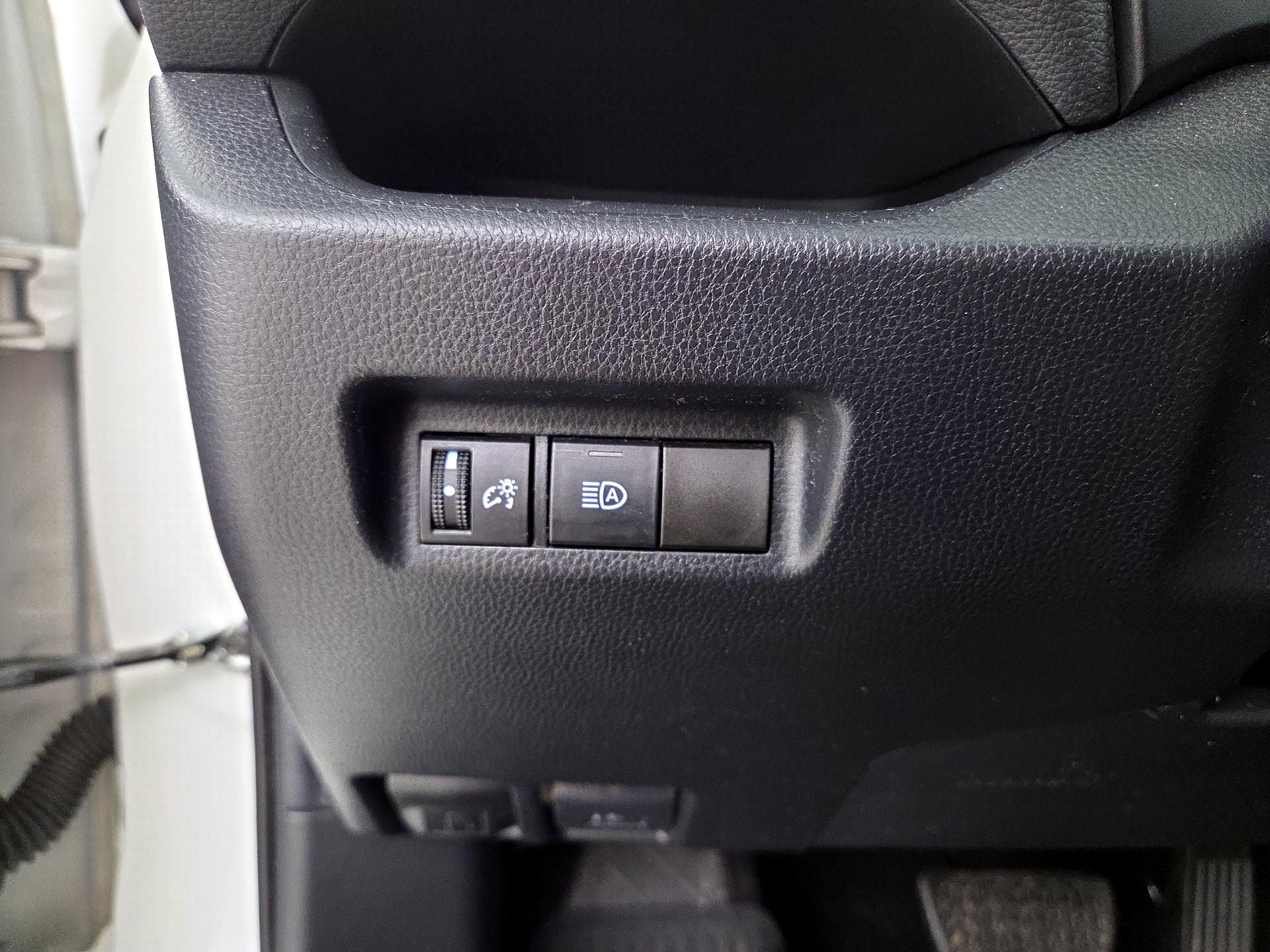 Thumbnail: 2019 Toyota RAV4 - 13