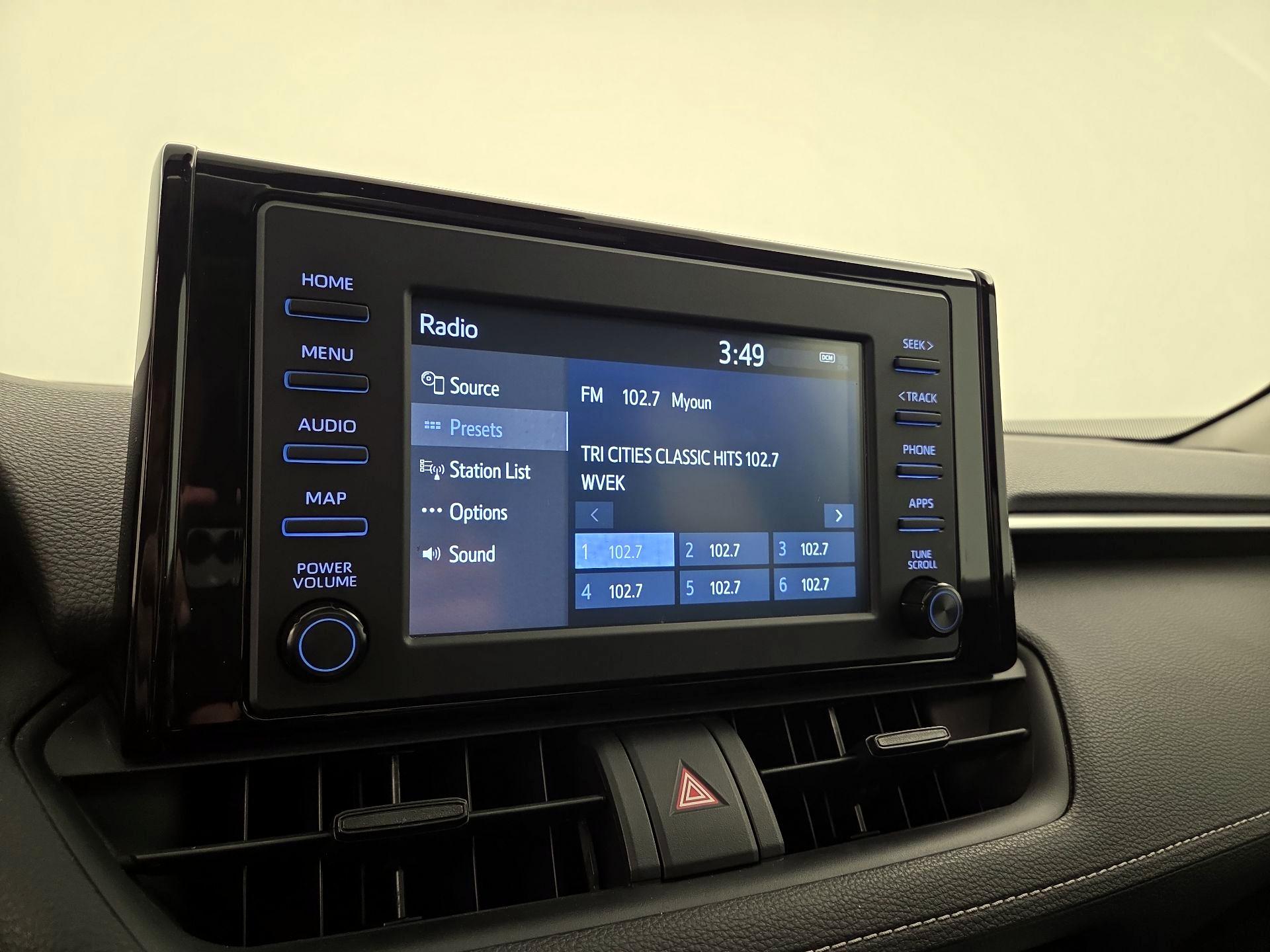 Thumbnail: 2019 Toyota RAV4 - 15