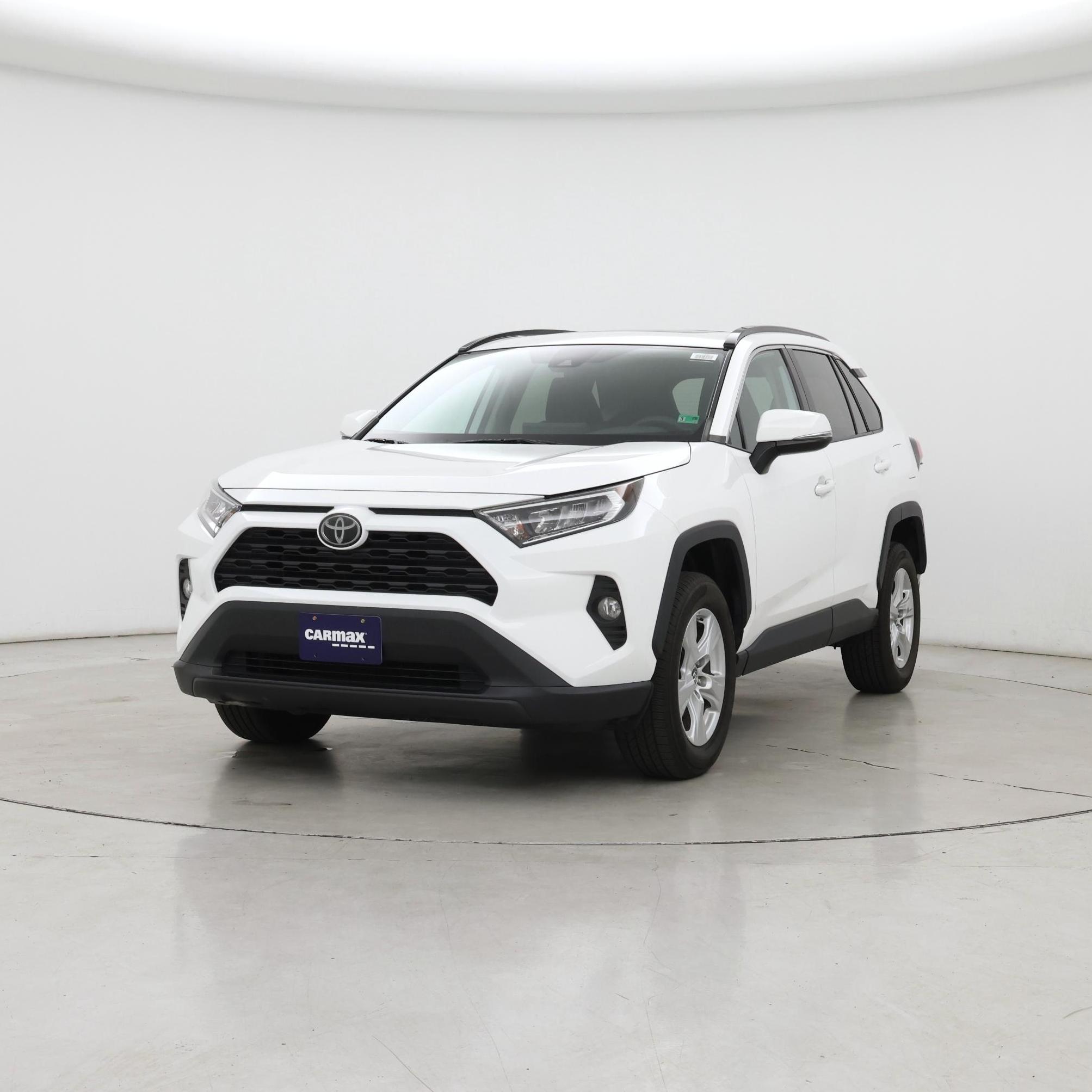 Thumbnail: 2019 Toyota RAV4 - 4