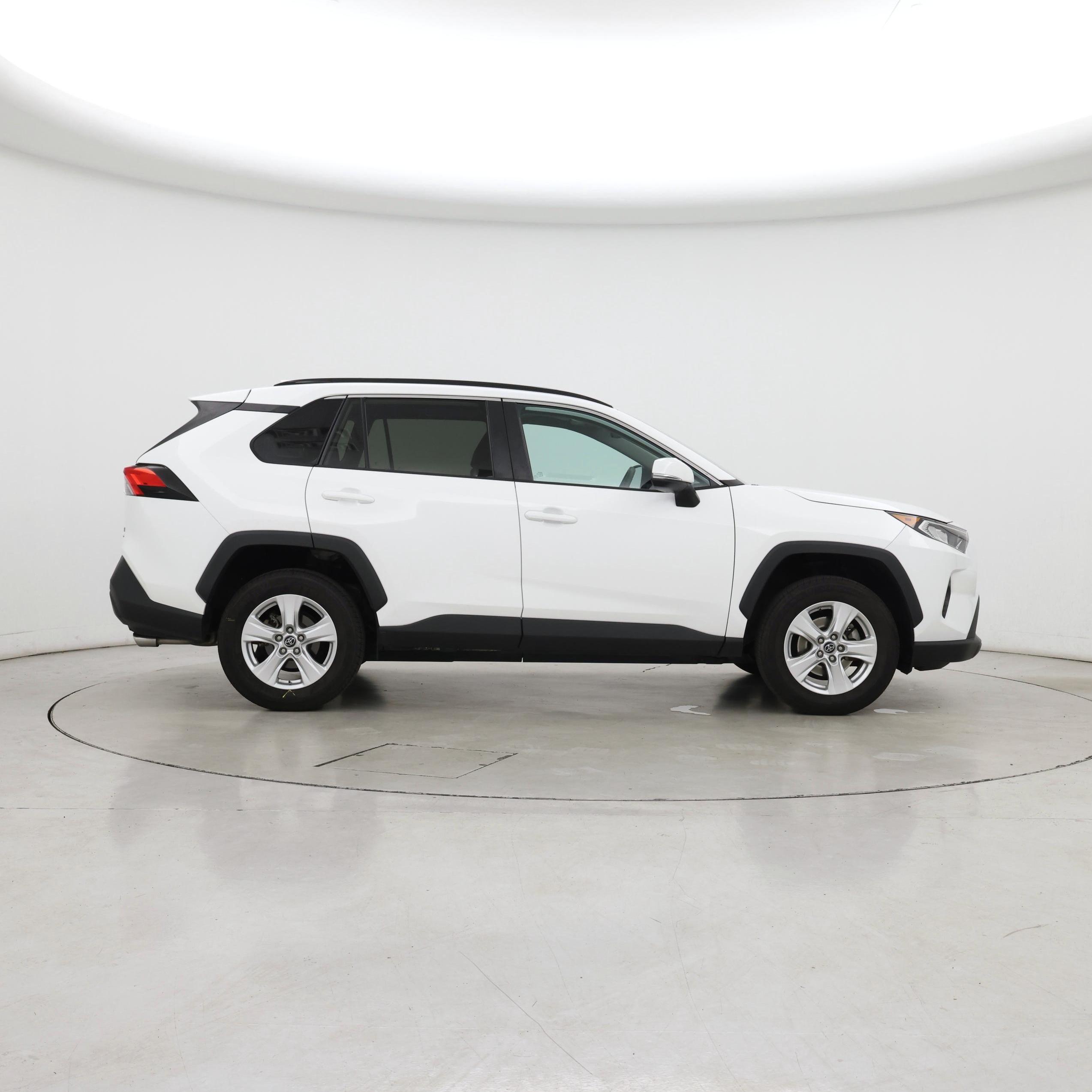 Thumbnail: 2019 Toyota RAV4 - 7