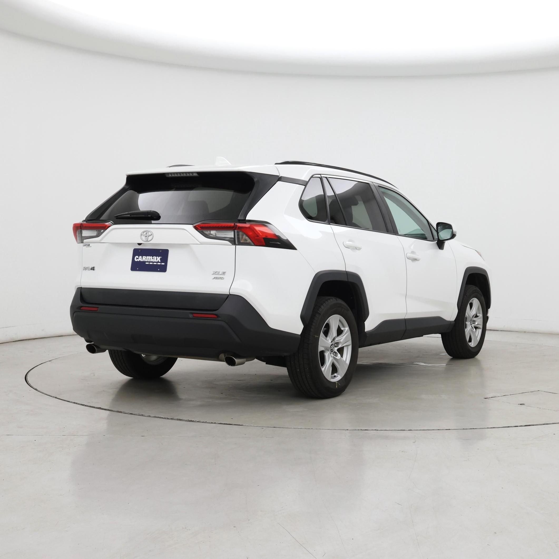 Thumbnail: 2019 Toyota RAV4 - 8