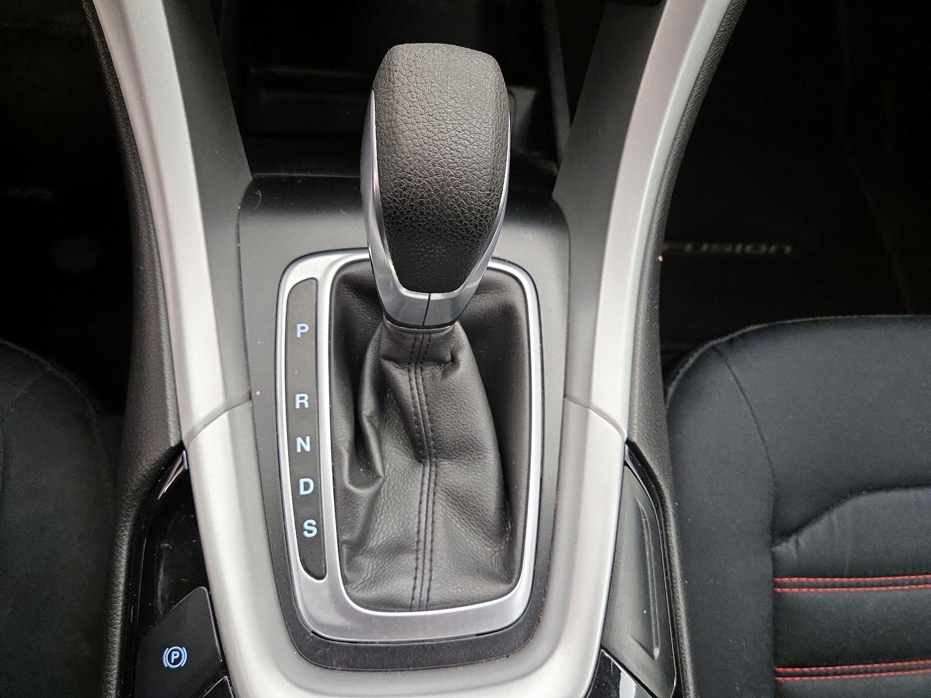 Thumbnail: 2016 Ford Fusion - 17