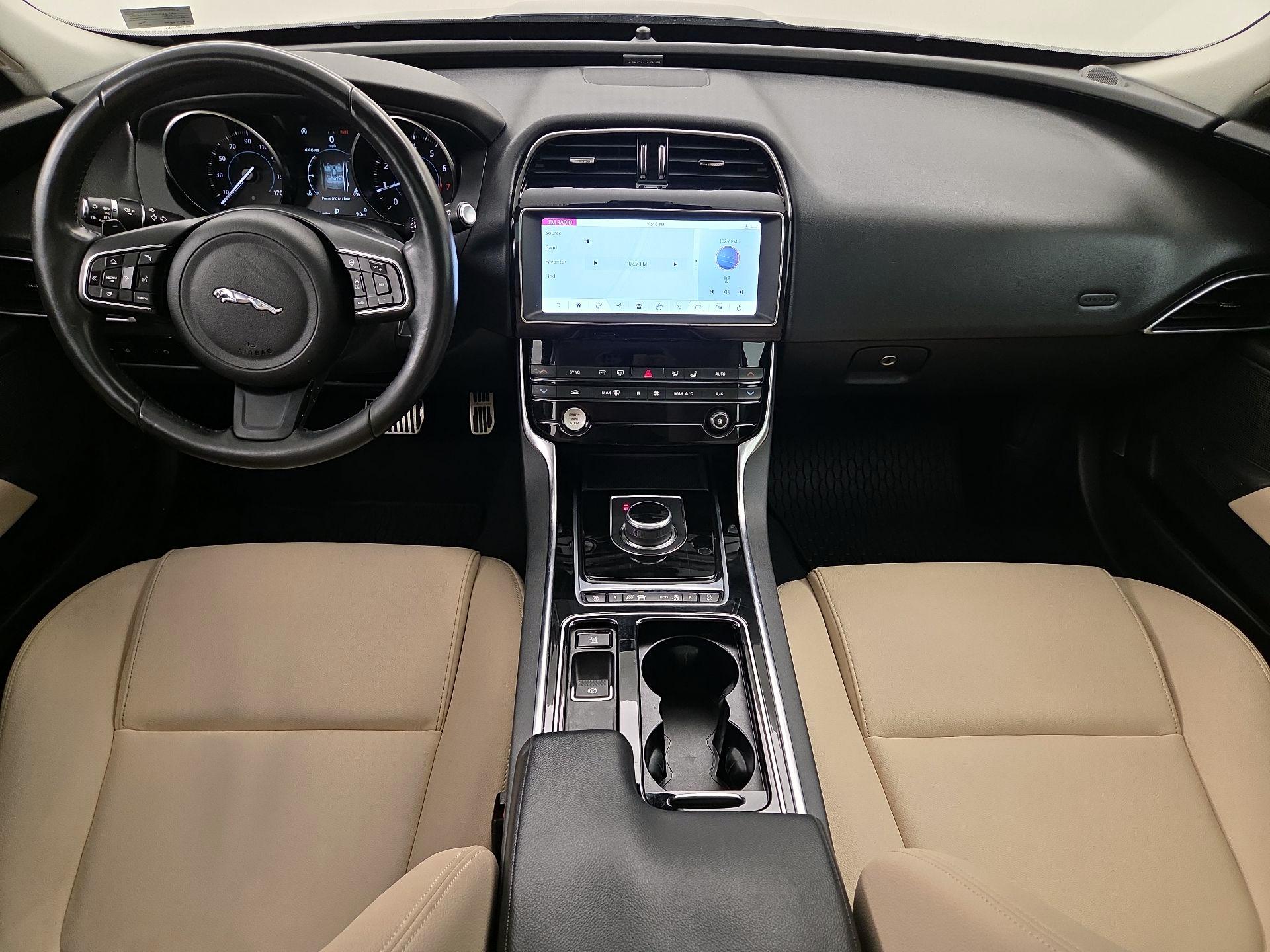 Thumbnail: 2019 Jaguar XE - 9