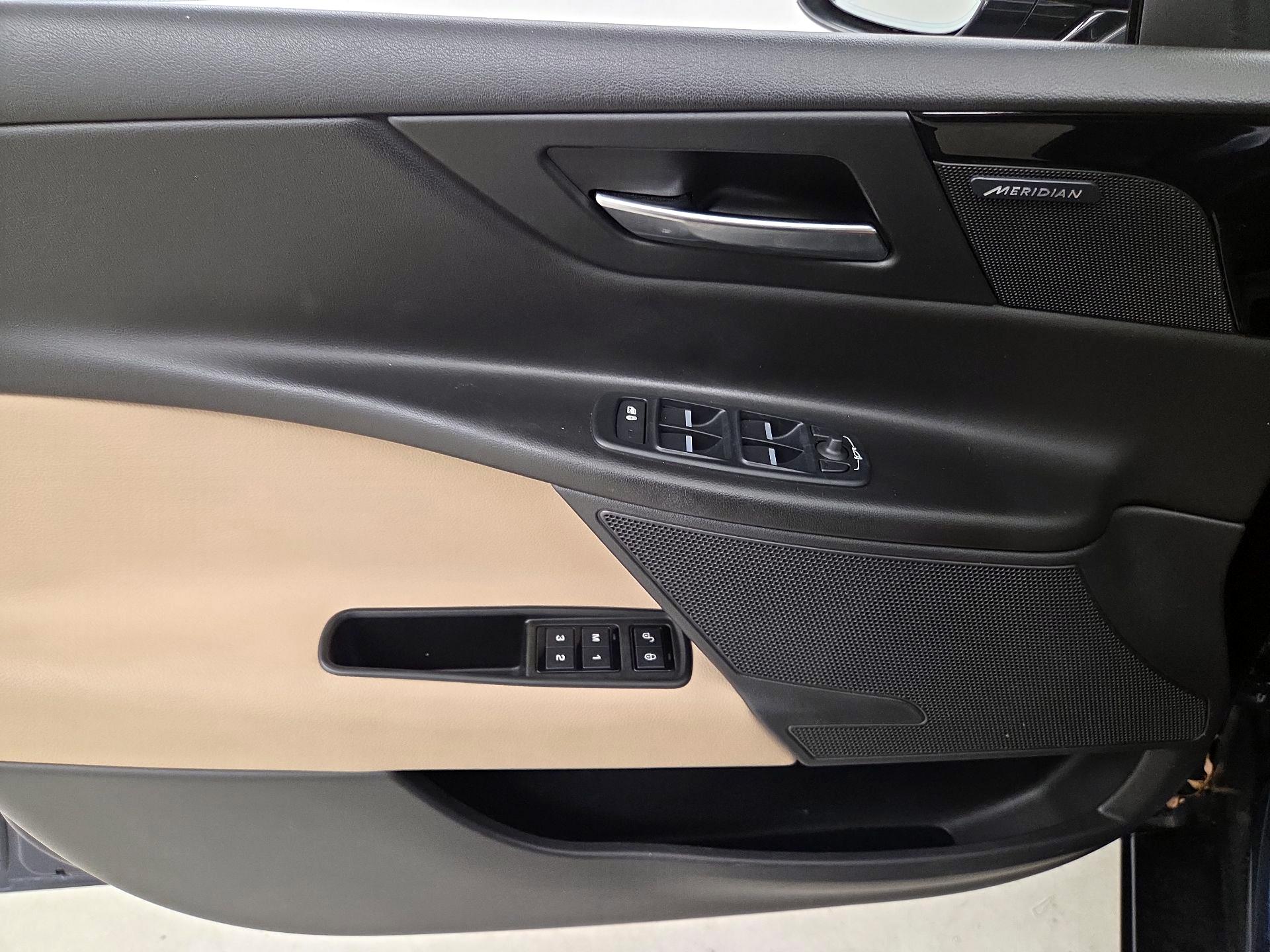 Thumbnail: 2019 Jaguar XE - 12