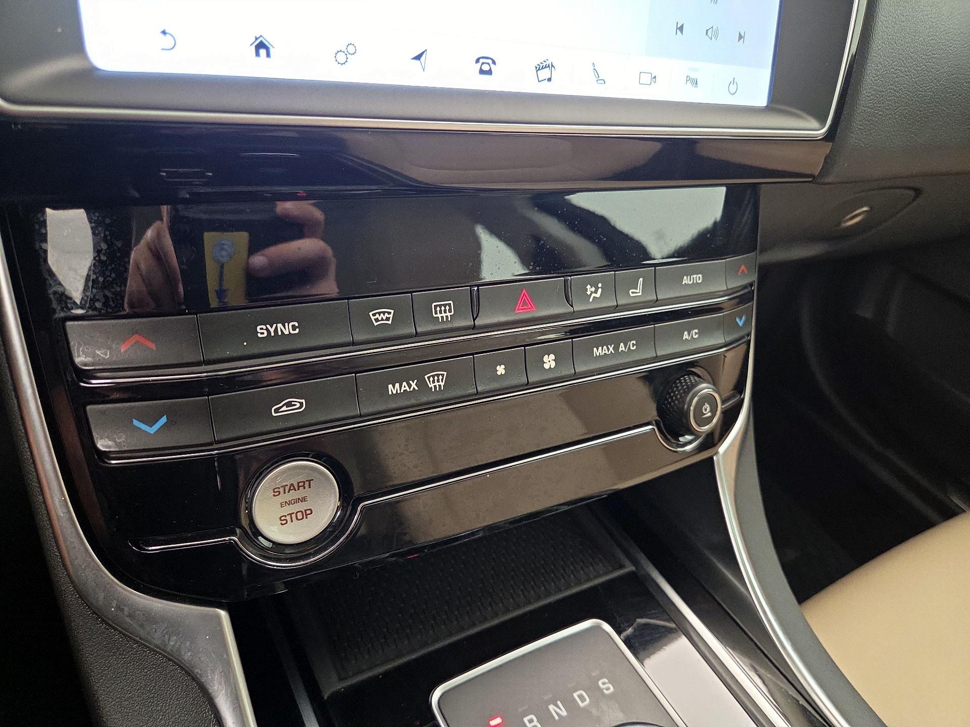 Thumbnail: 2019 Jaguar XE - 17