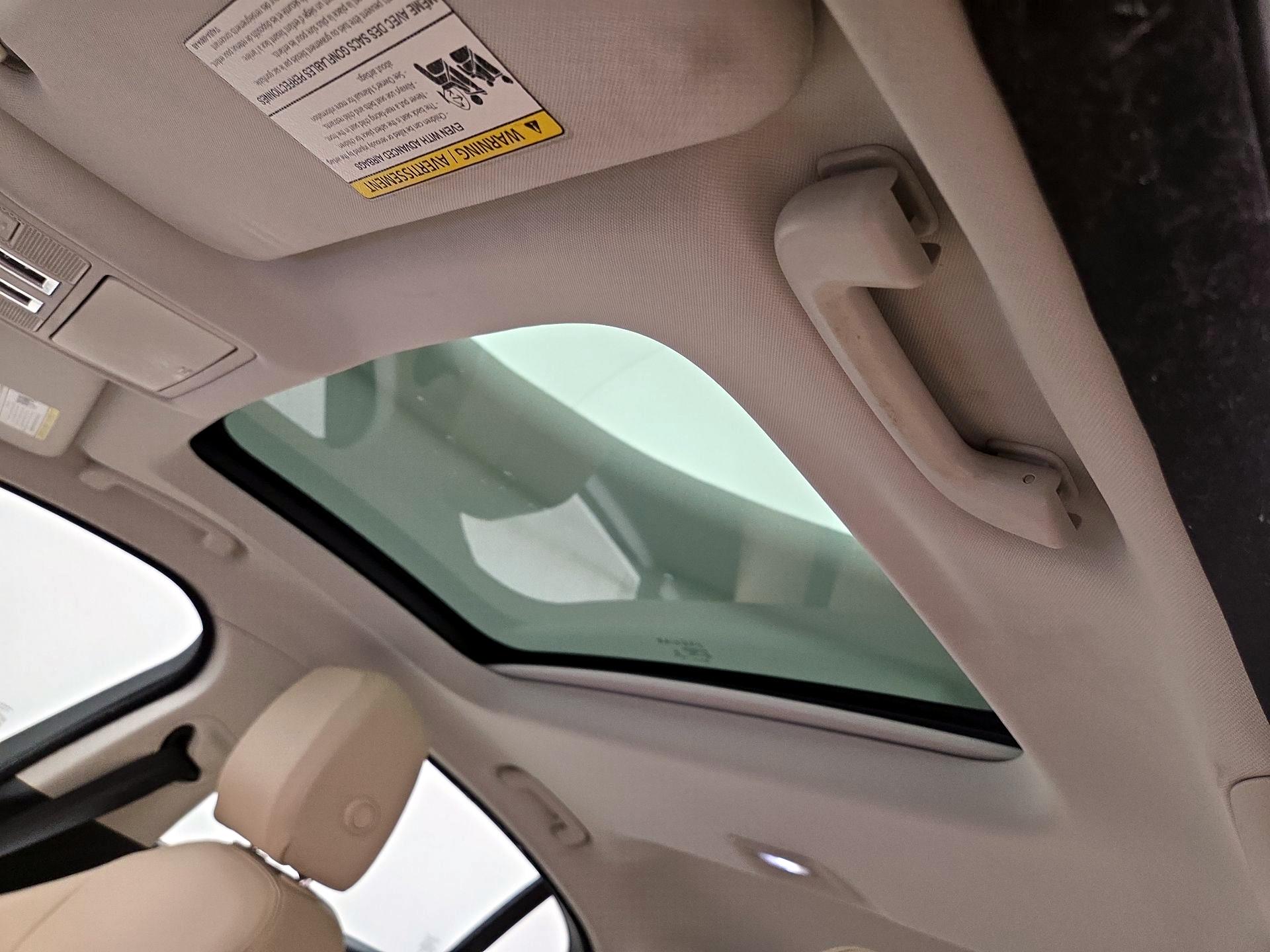 Thumbnail: 2019 Jaguar XE - 20