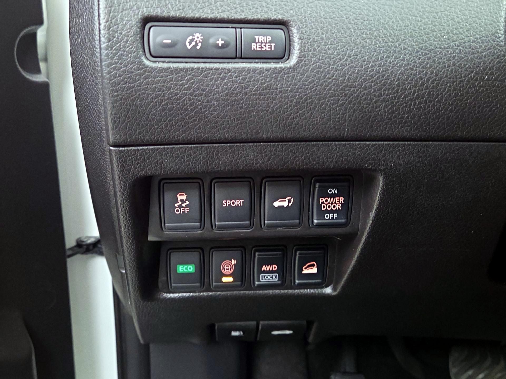 Thumbnail: 2015 Nissan Rogue - 13