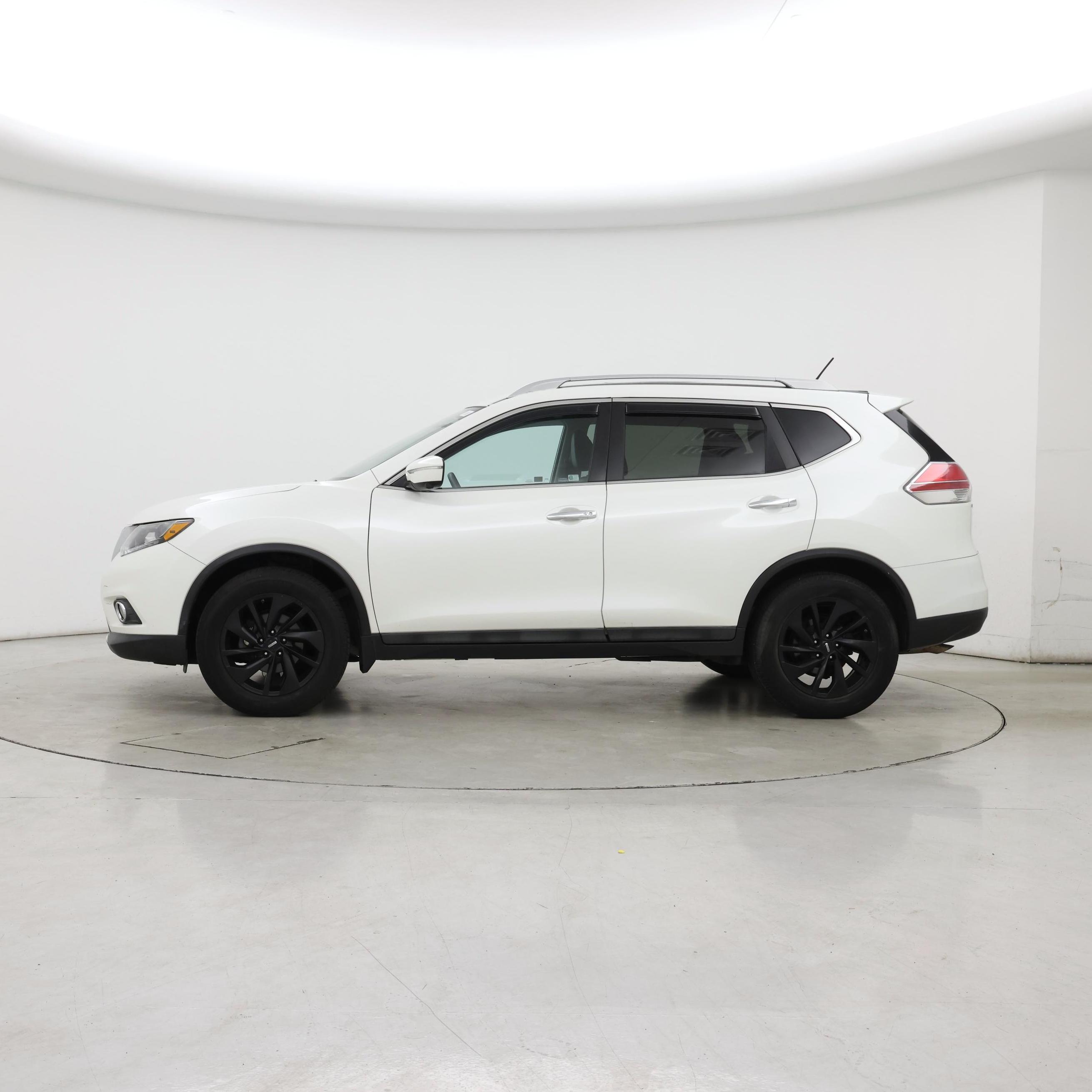 Thumbnail: 2015 Nissan Rogue - 3