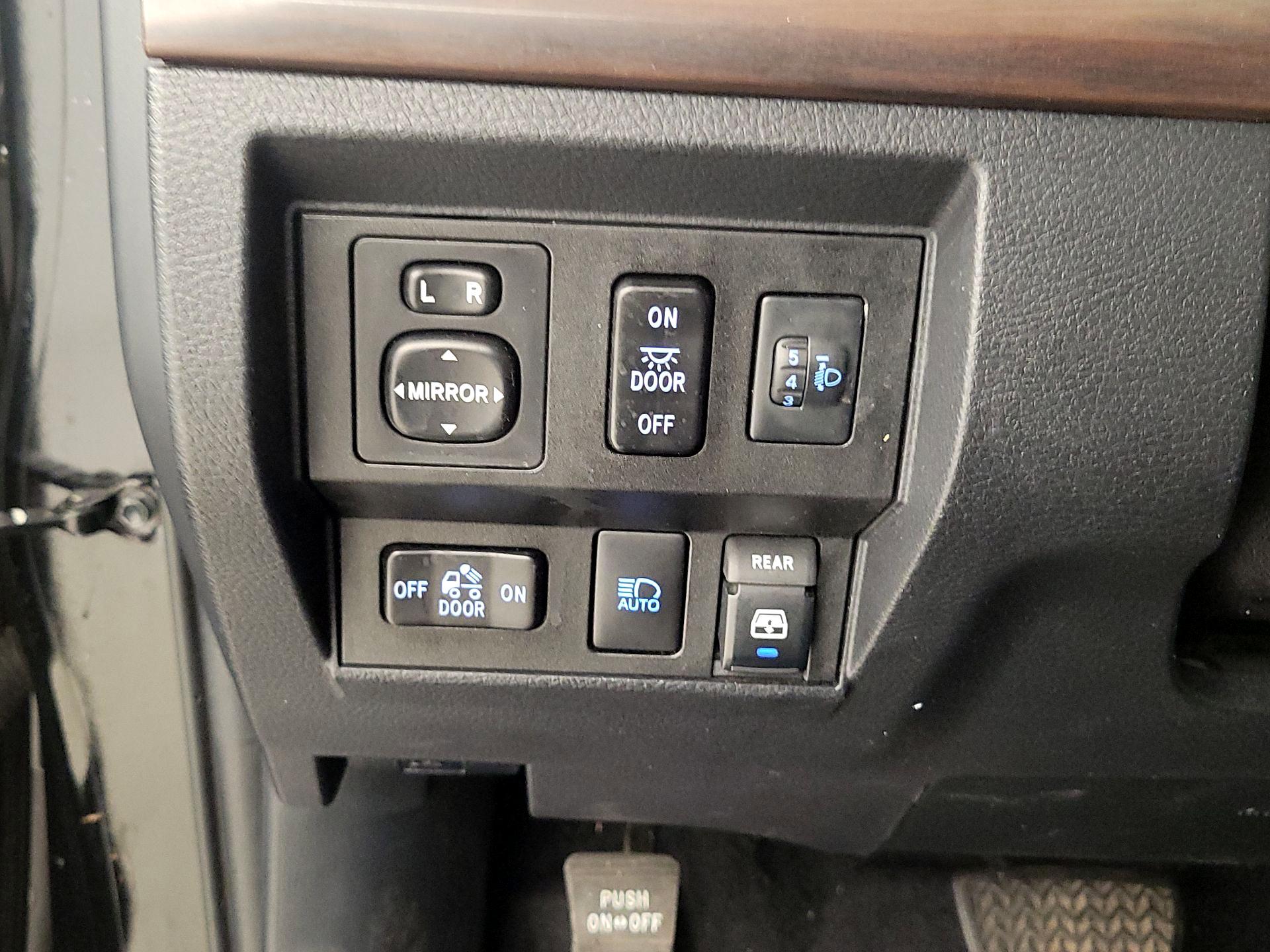 Thumbnail: 2019 Toyota Tundra - 13