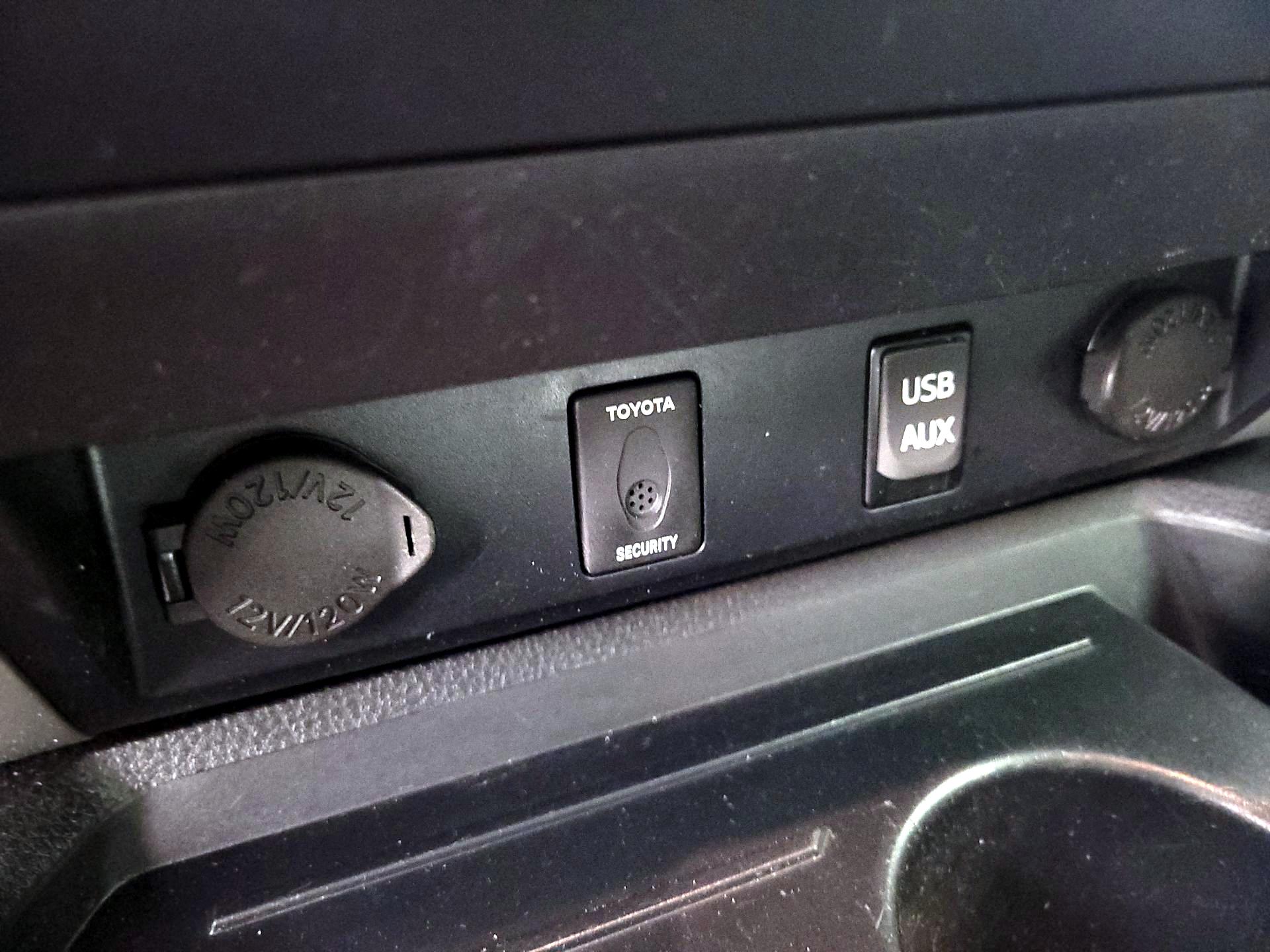 Thumbnail: 2019 Toyota Tundra - 19