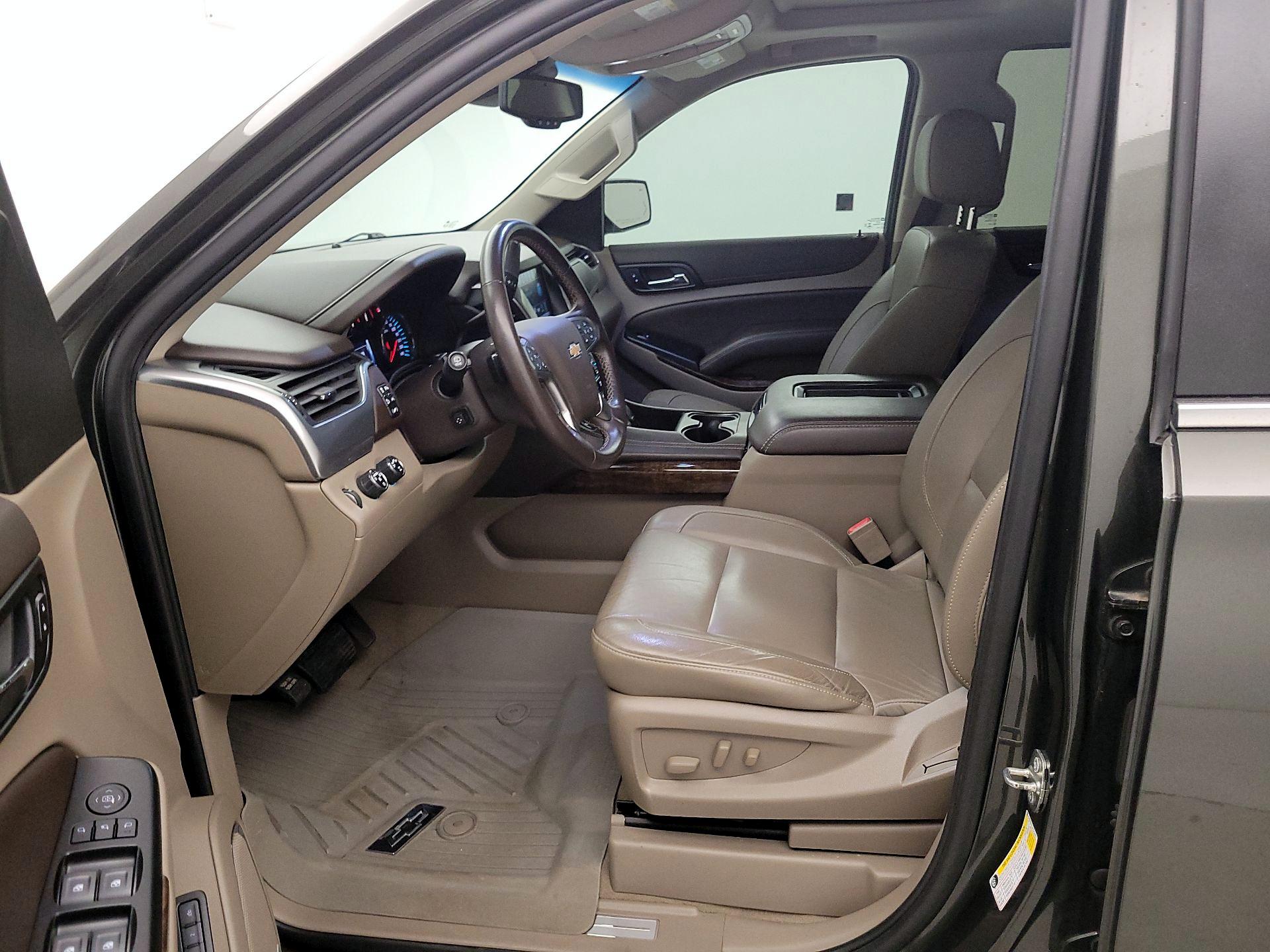 Thumbnail: 2019 Chevrolet Tahoe - 11