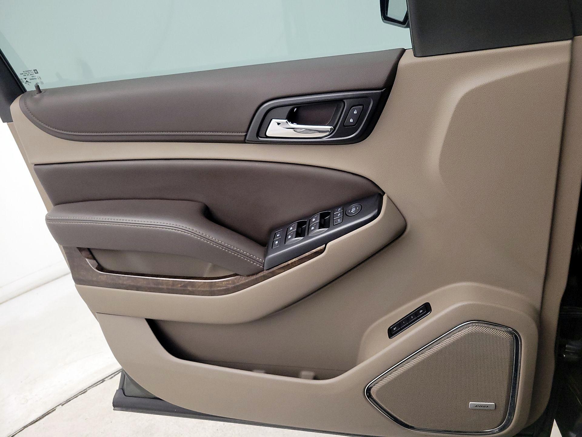 Thumbnail: 2019 Chevrolet Tahoe - 12
