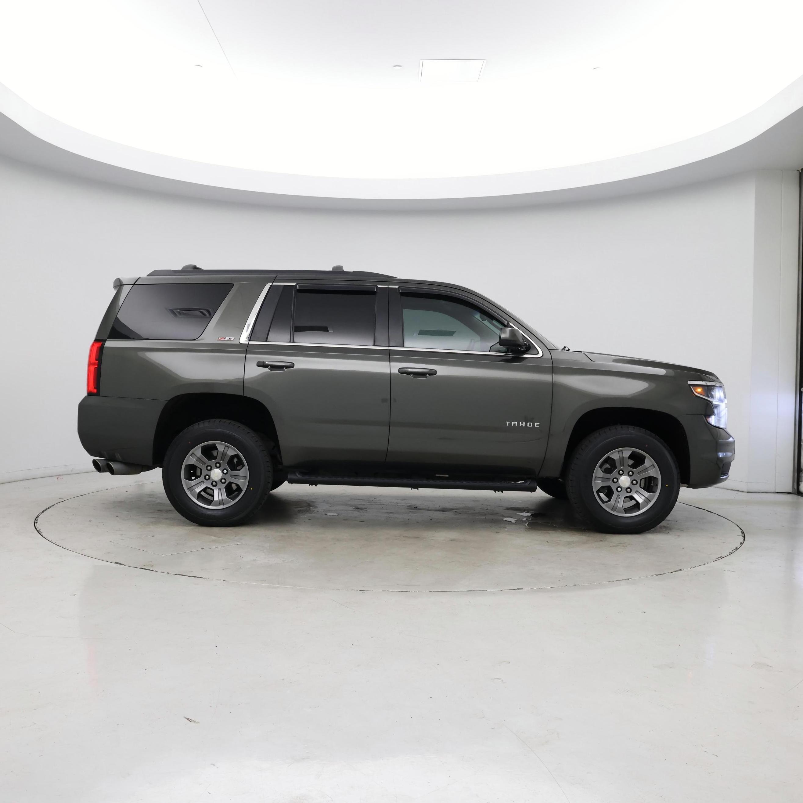 Thumbnail: 2019 Chevrolet Tahoe - 7