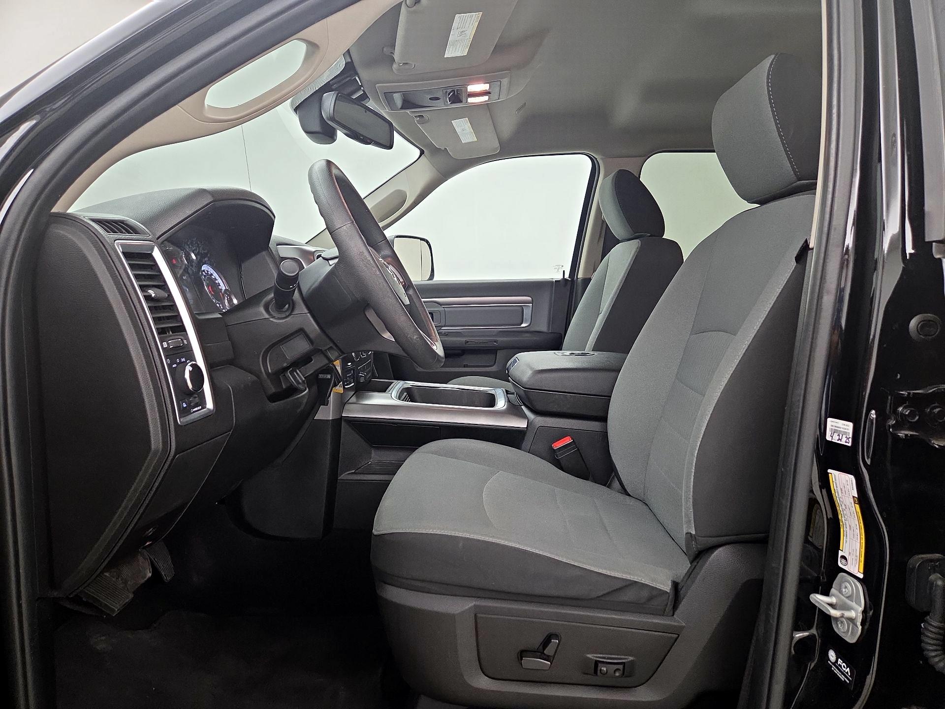 Thumbnail: 2022 RAM 1500 Classic - 11