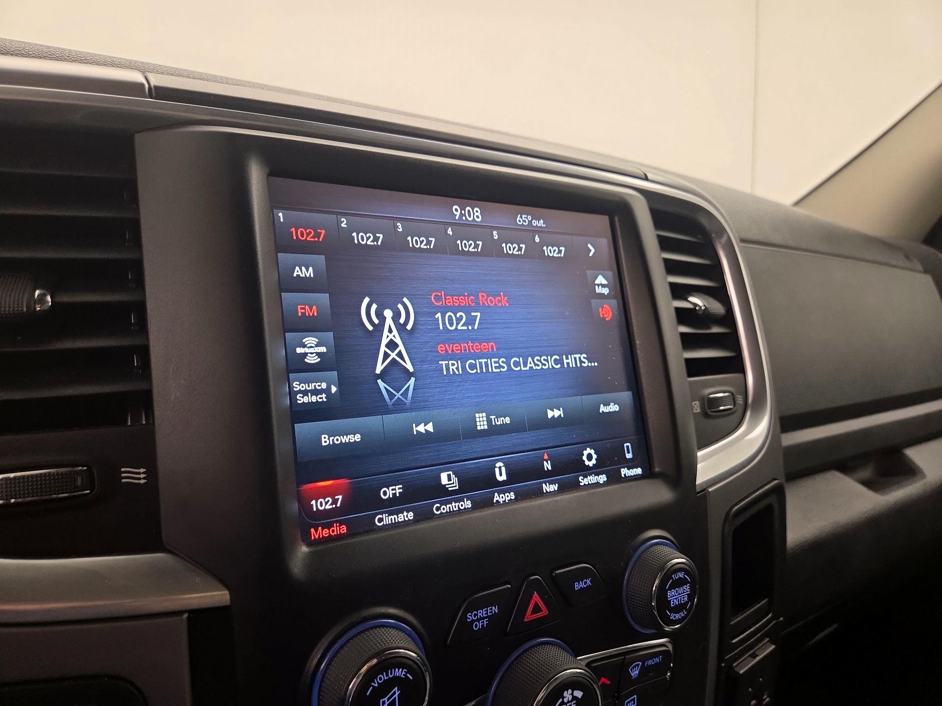 Thumbnail: 2022 RAM 1500 Classic - 16