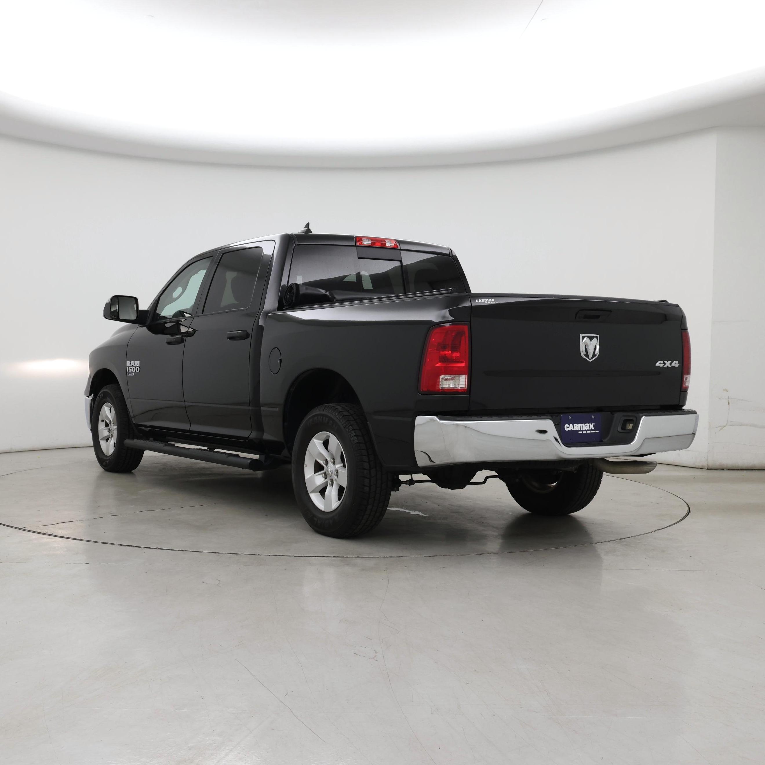 Thumbnail: 2022 RAM 1500 Classic - 2