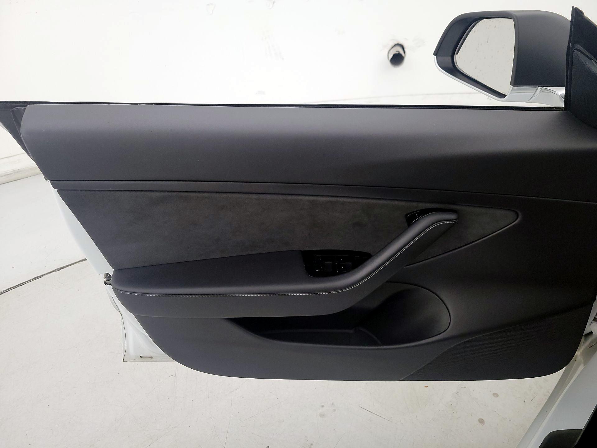 Thumbnail: 2020 Tesla Model 3 - 12