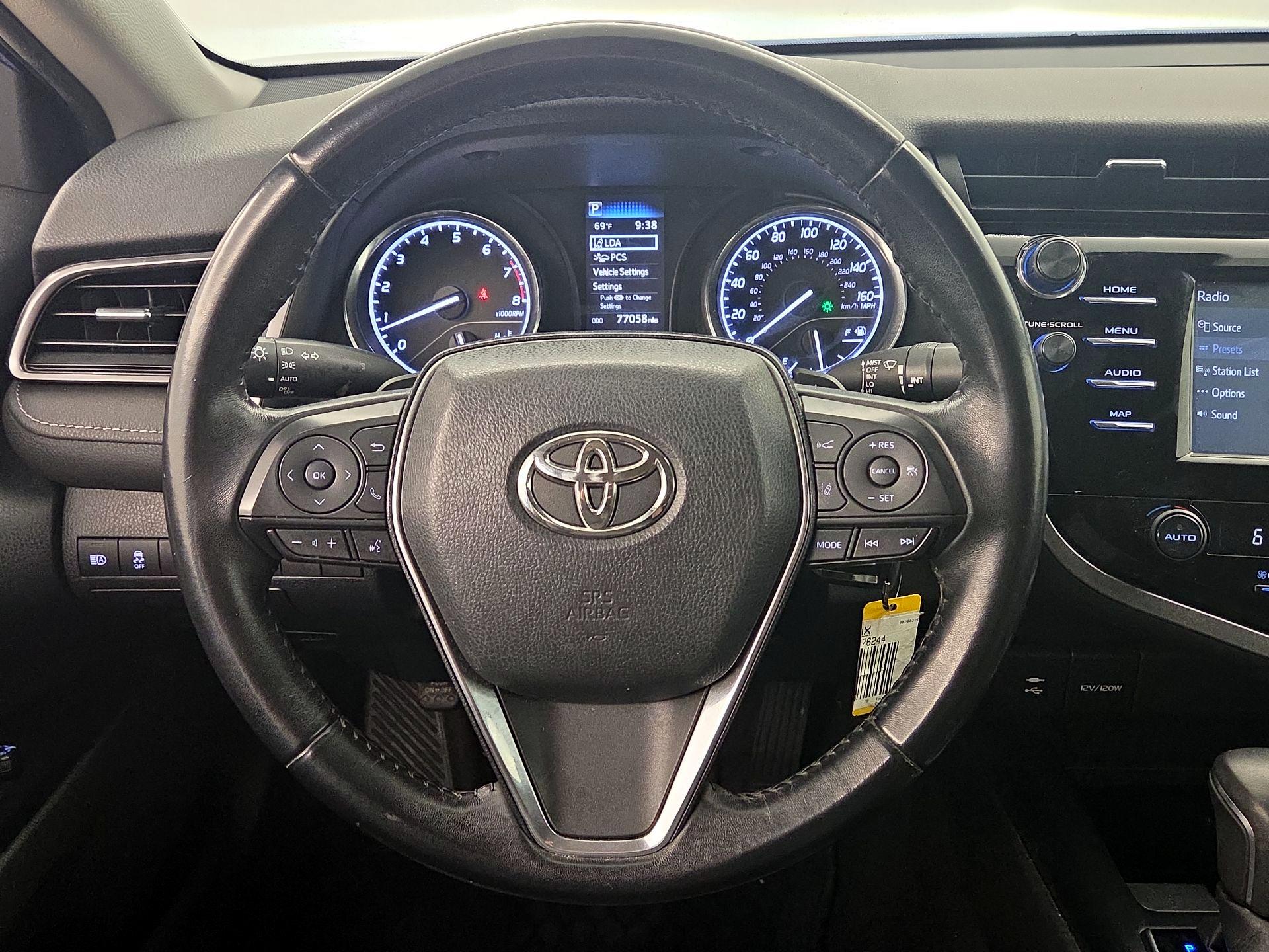 Thumbnail: 2019 Toyota Camry - 10