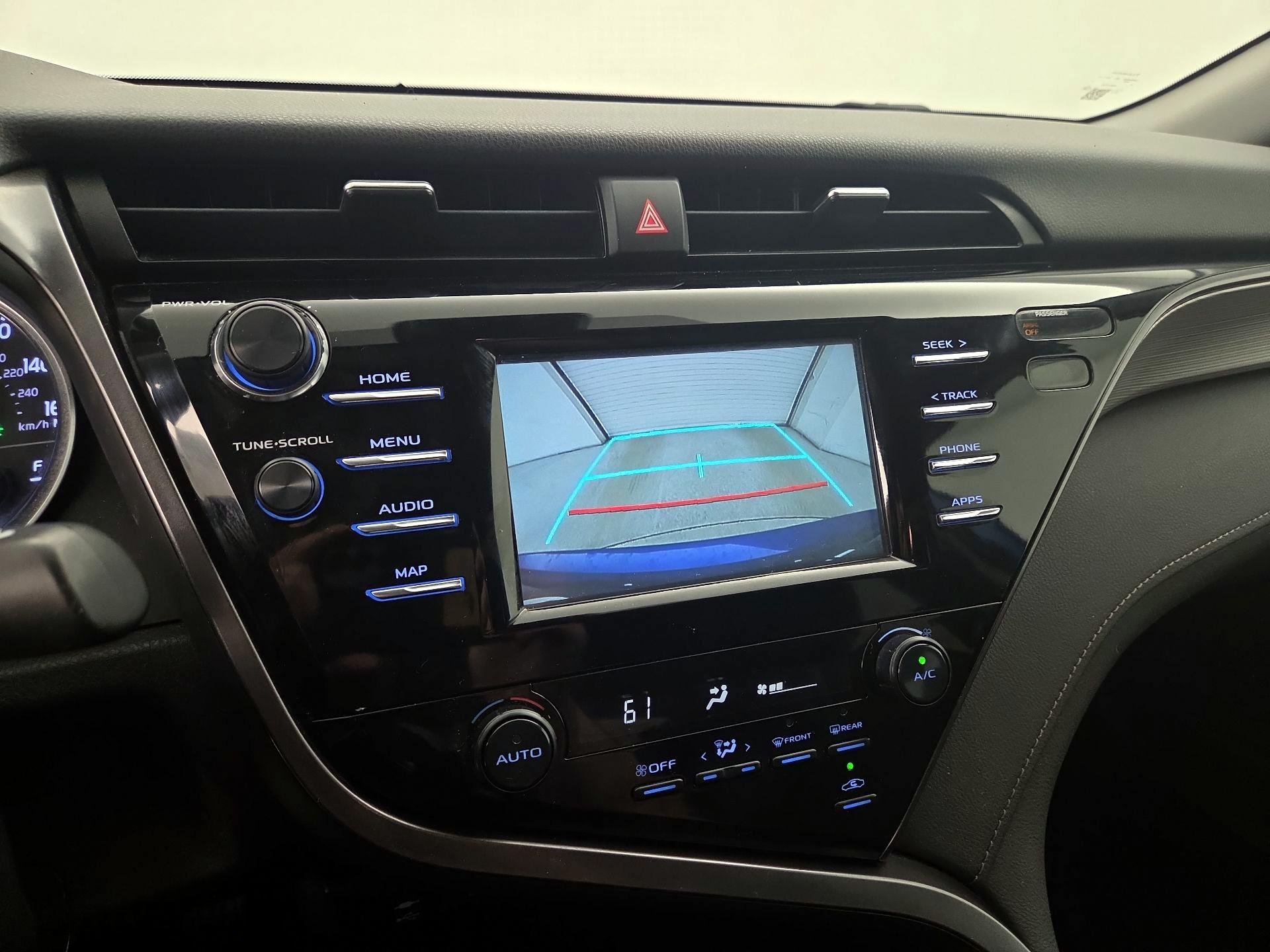 Thumbnail: 2019 Toyota Camry - 14