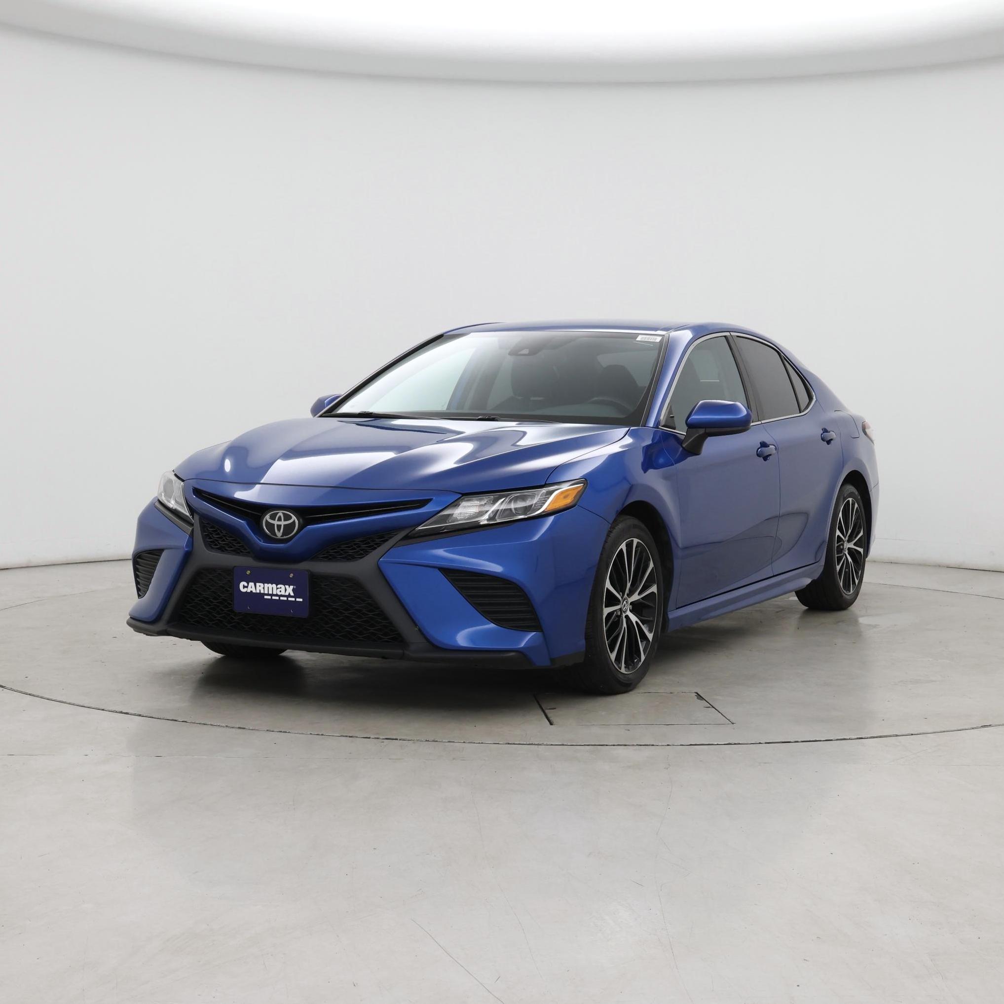 Thumbnail: 2019 Toyota Camry - 4