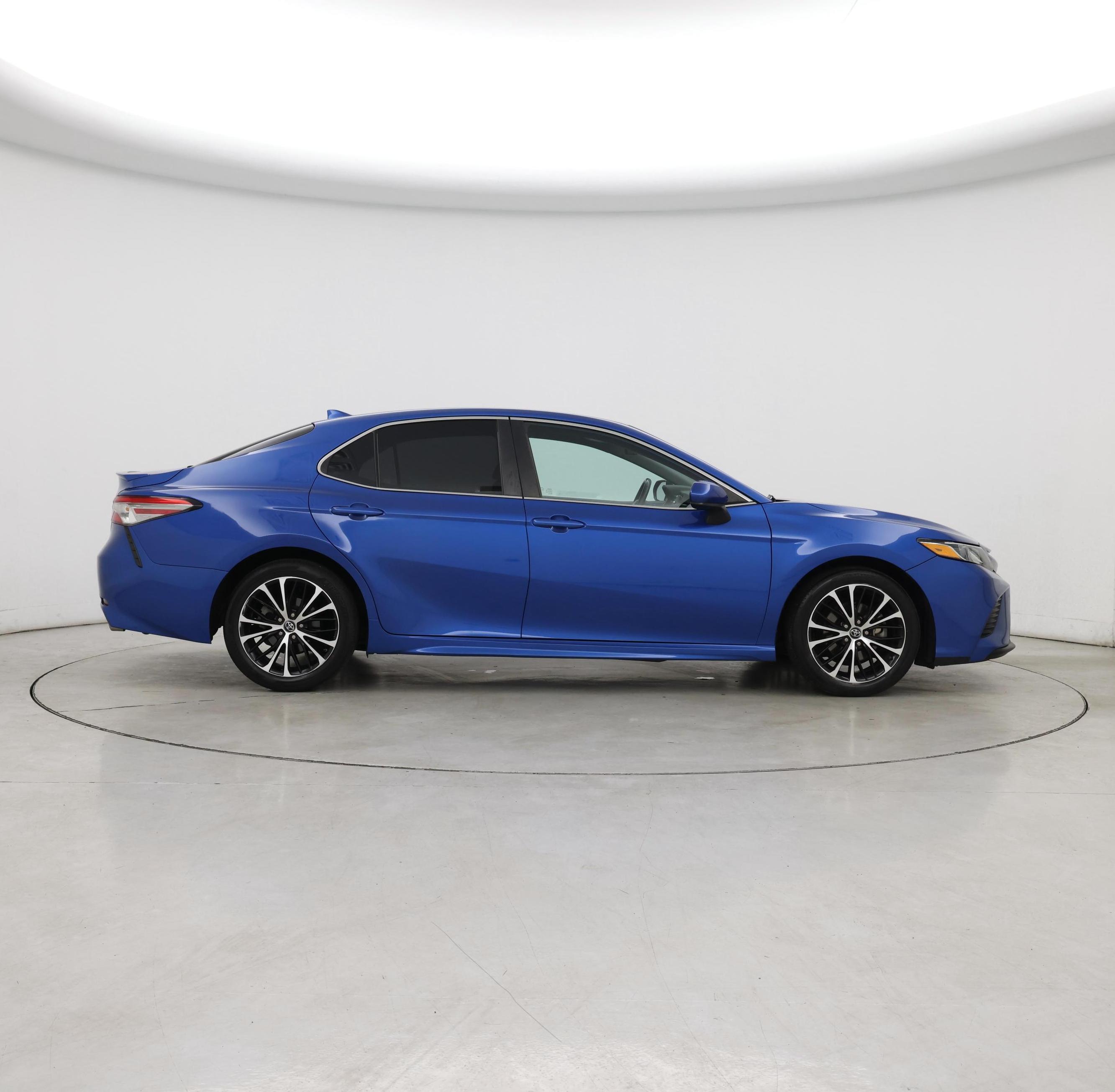 Thumbnail: 2019 Toyota Camry - 7