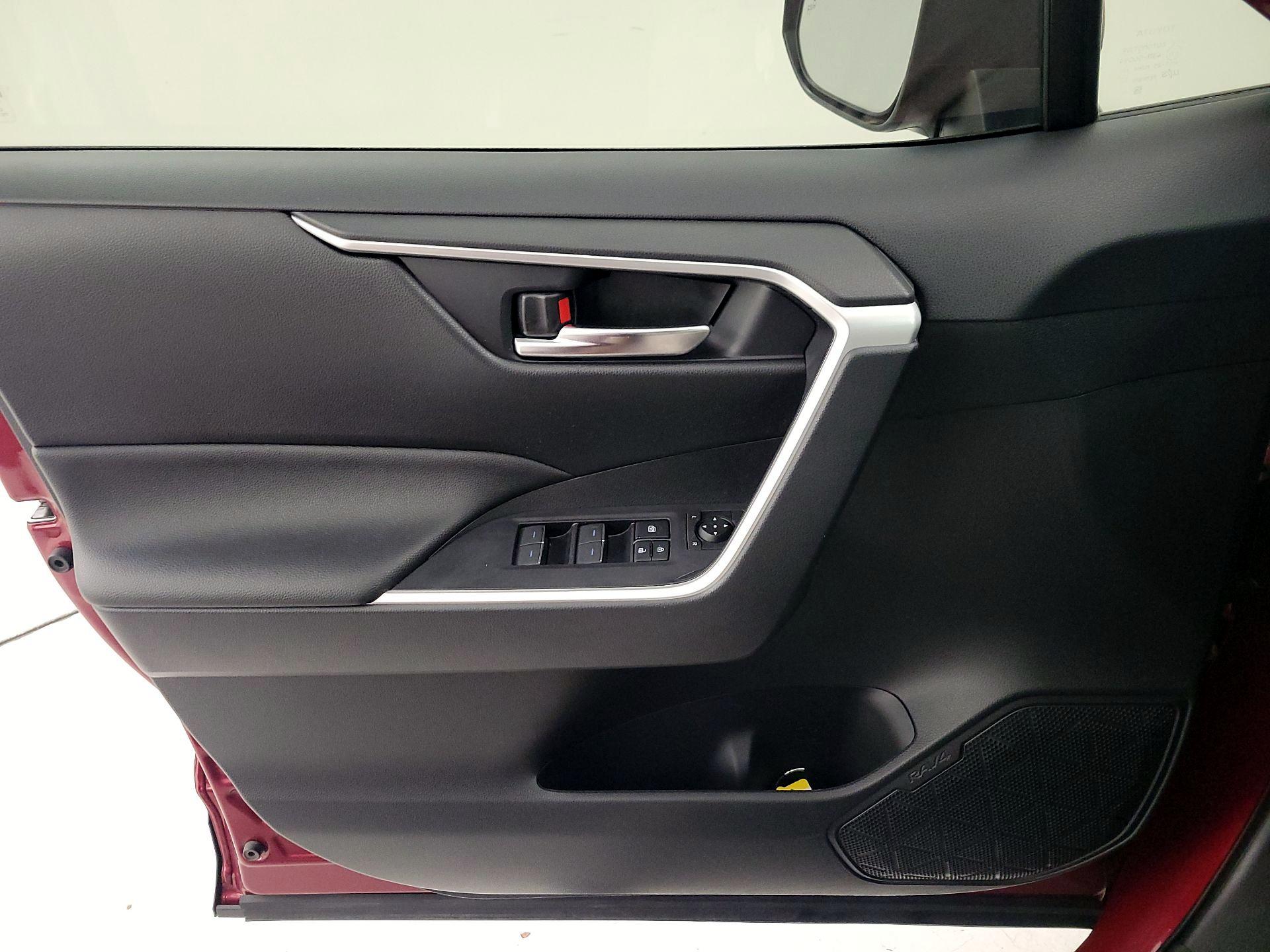 Thumbnail: 2024 Toyota RAV4 - 12