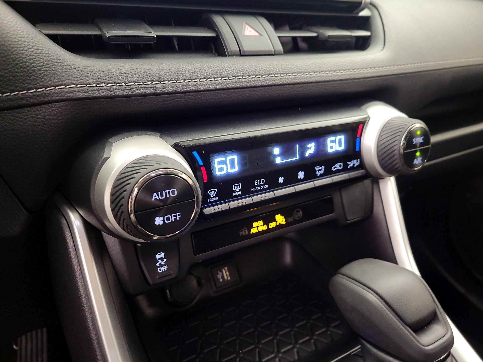 Thumbnail: 2024 Toyota RAV4 - 16