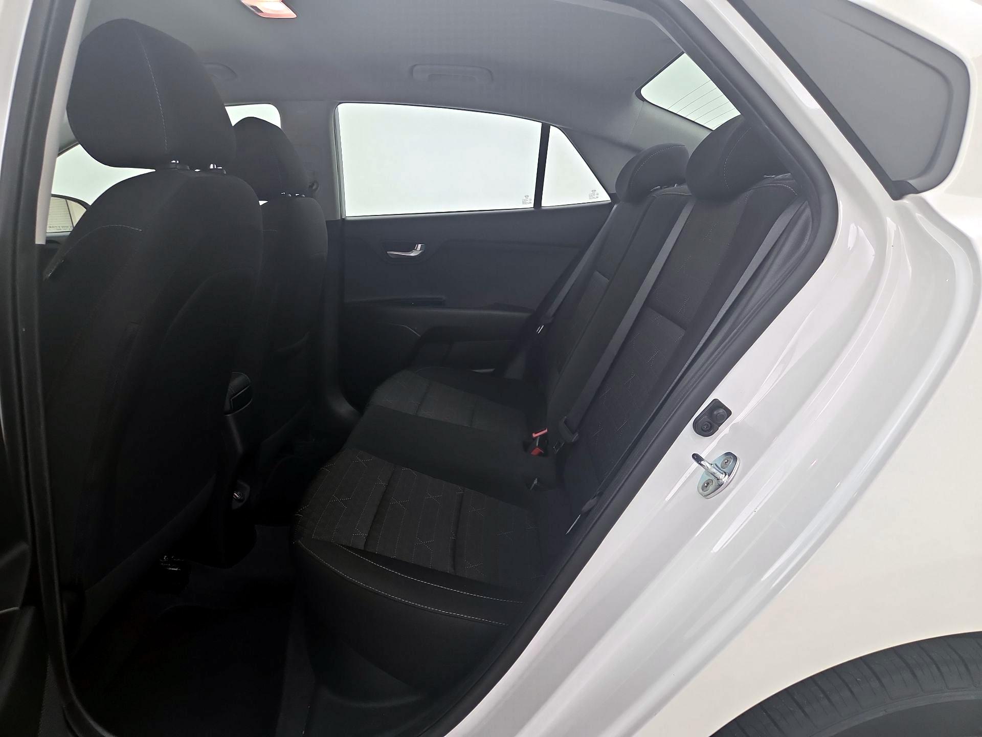 Thumbnail: 2022 Kia Rio - 19