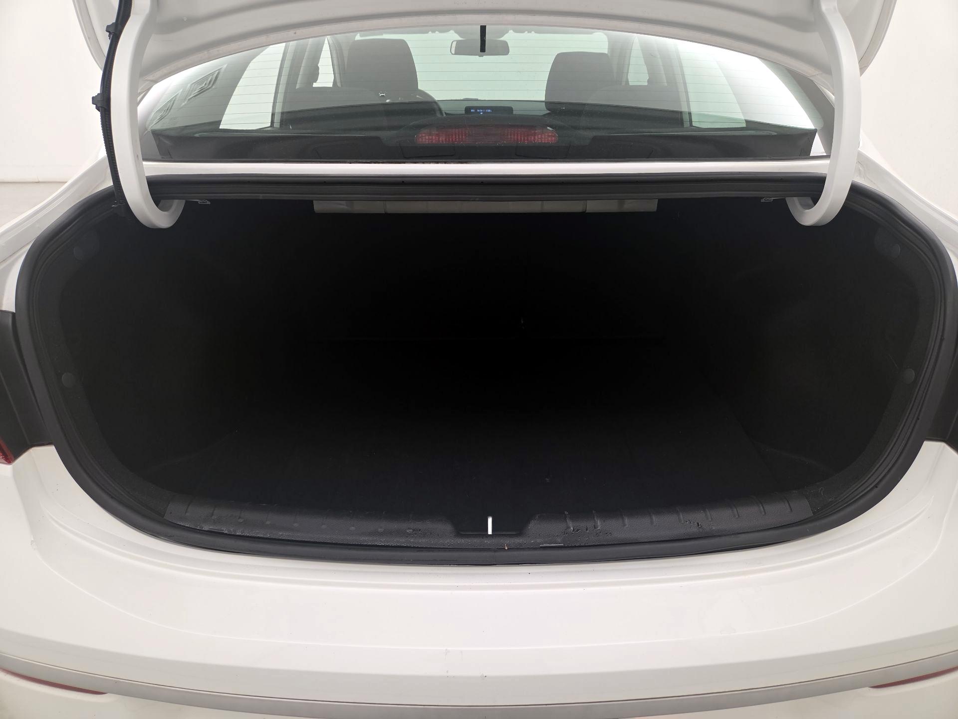 Thumbnail: 2022 Kia Rio - 20