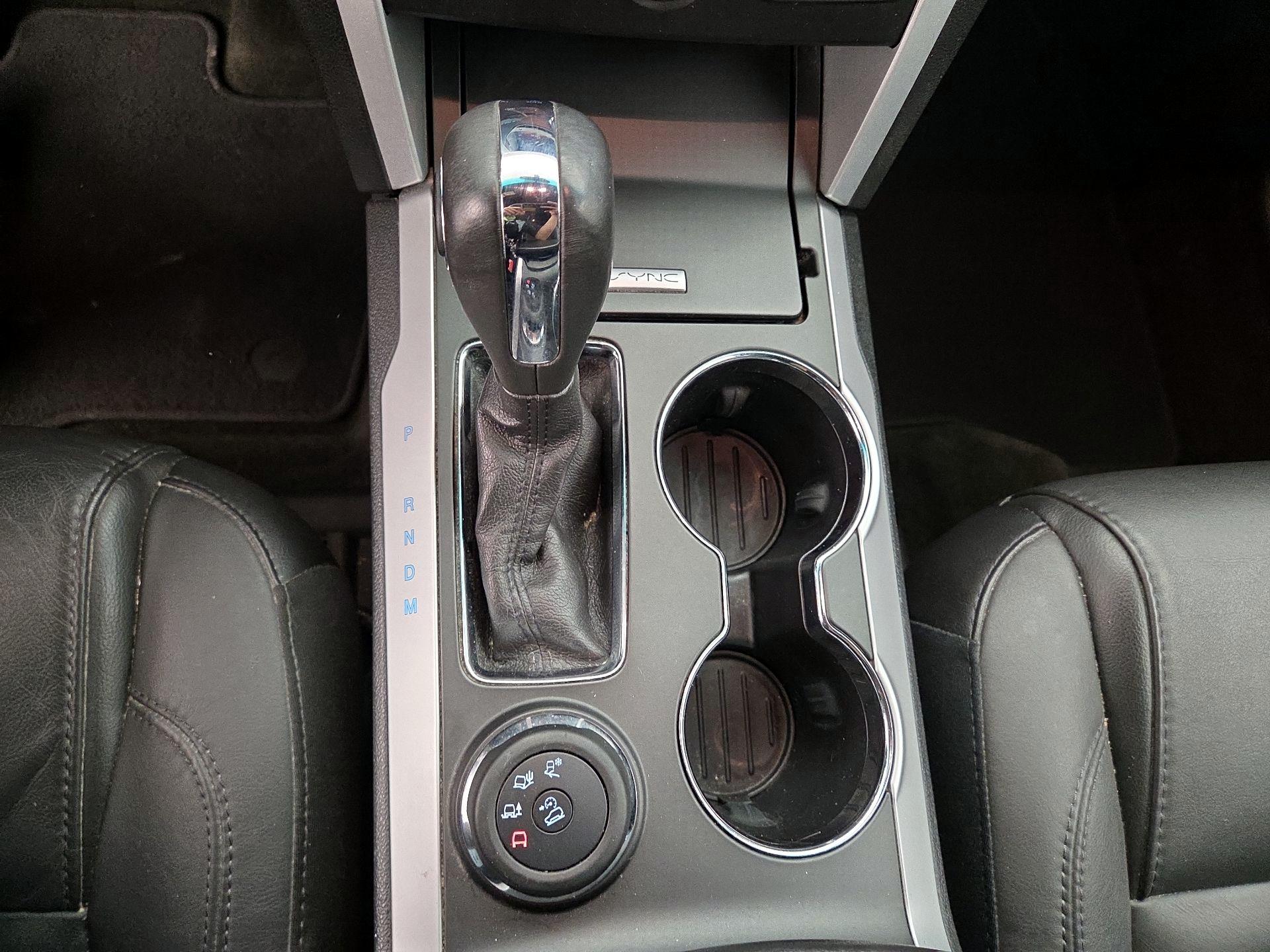 Thumbnail: 2015 Ford Explorer - 18