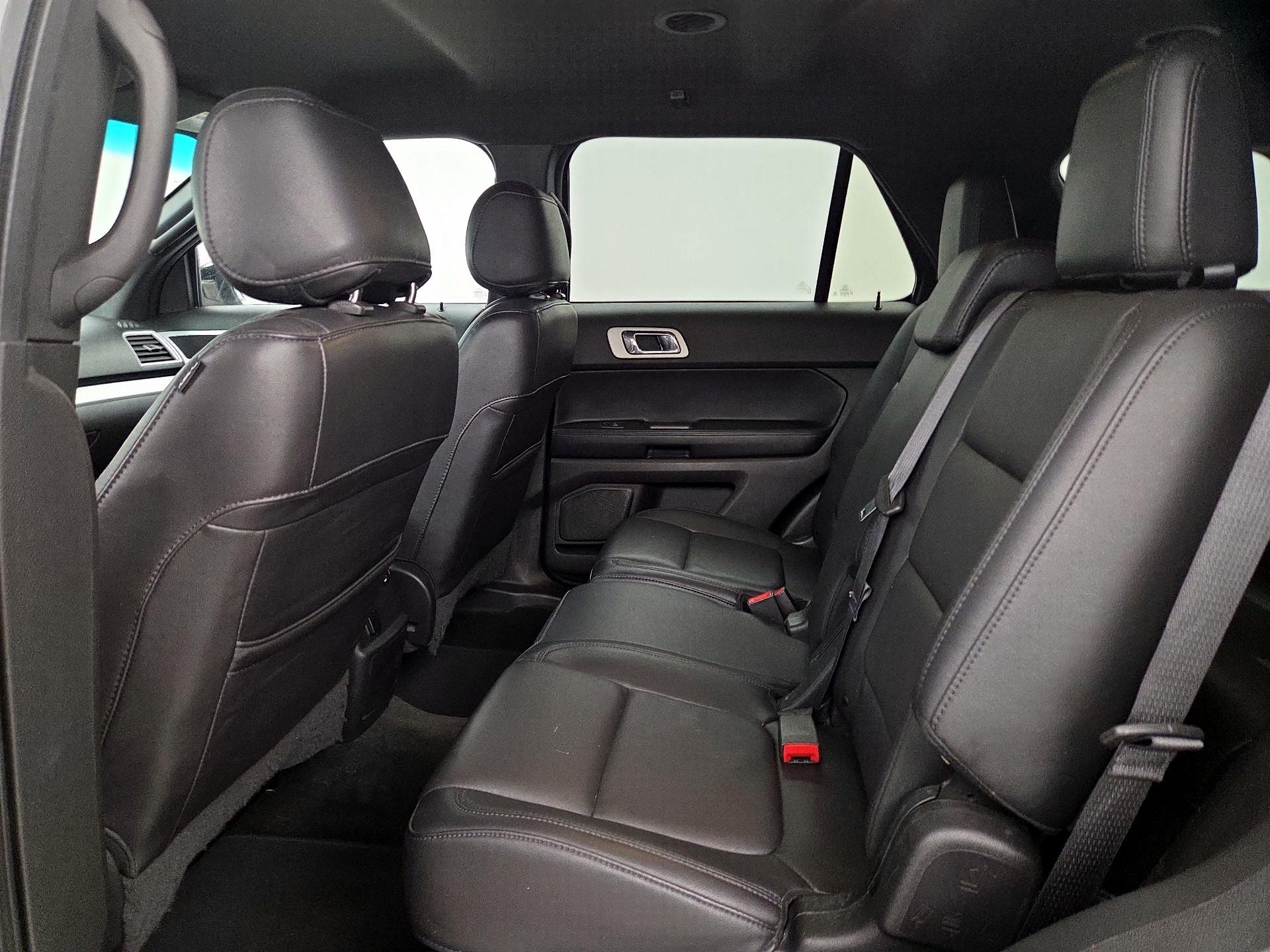 Thumbnail: 2015 Ford Explorer - 20