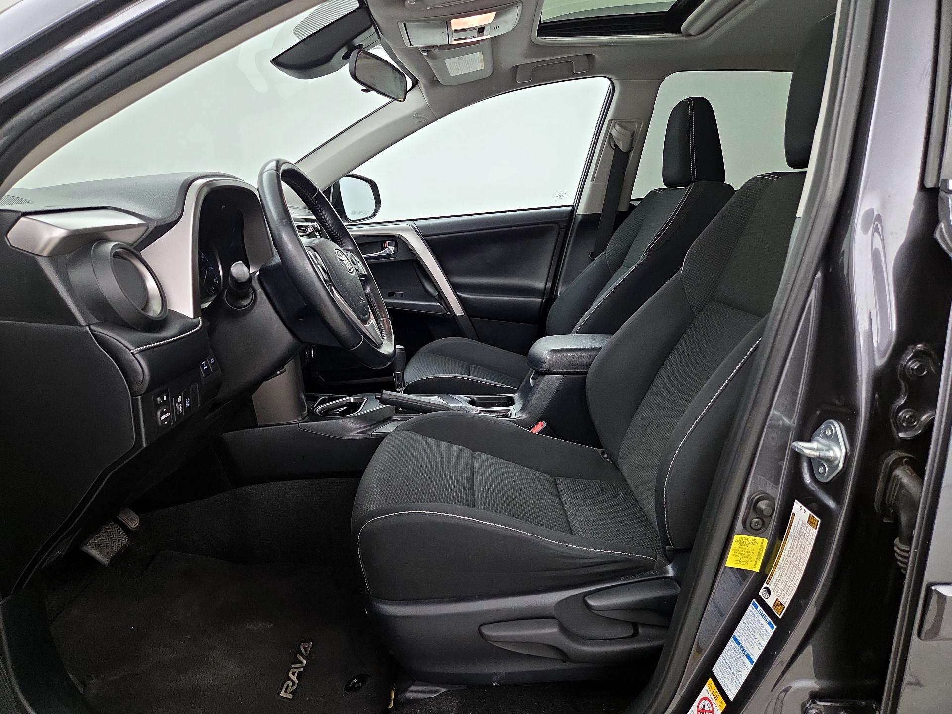 Thumbnail: 2018 Toyota RAV4 - 11