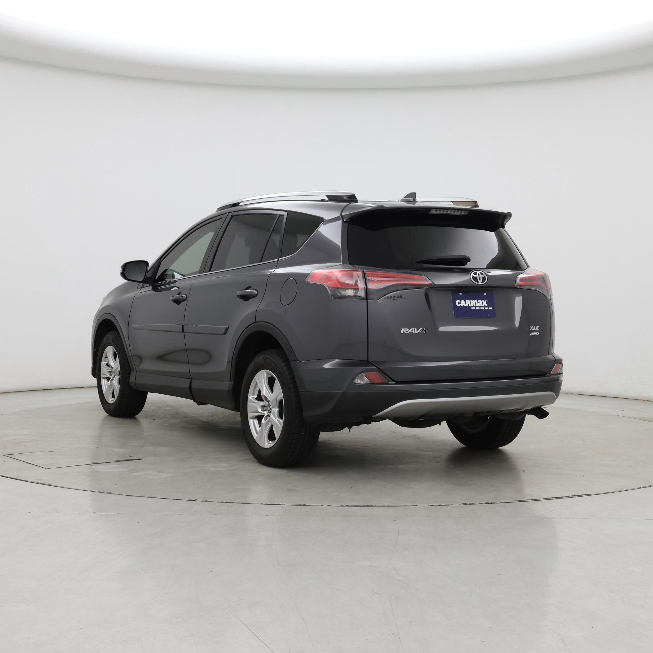 Thumbnail: 2018 Toyota RAV4 - 2
