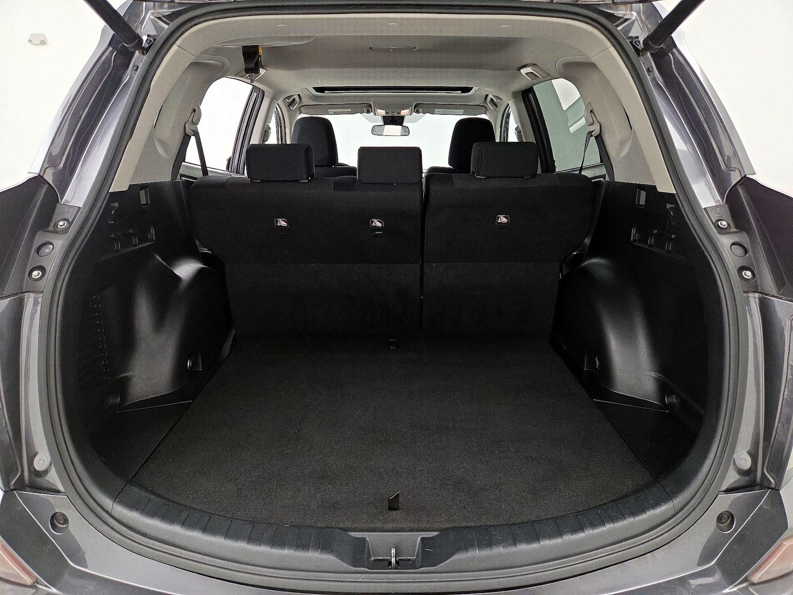 2018 Toyota RAV4 XLE - Photo 22