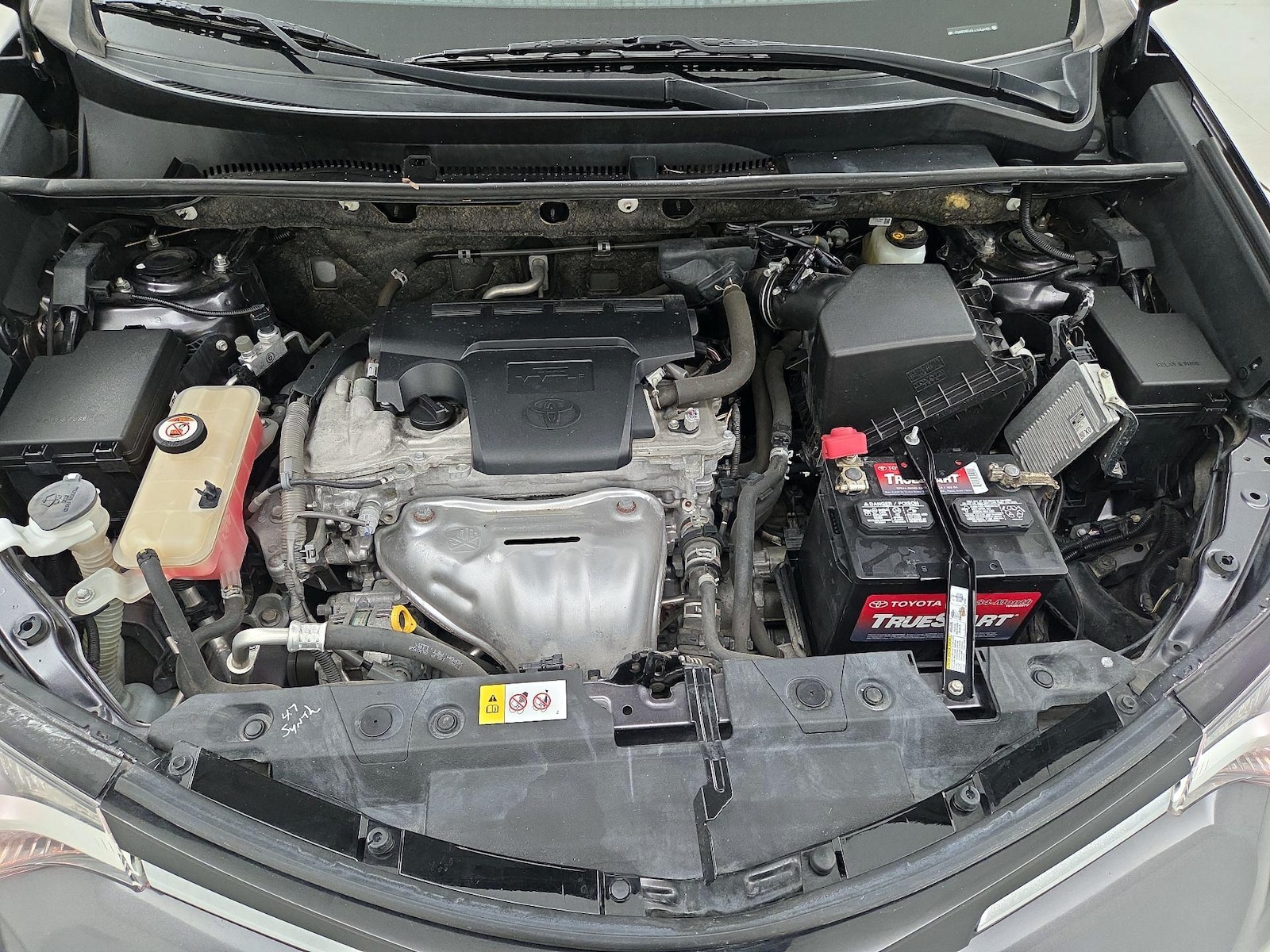 2018 Toyota RAV4 XLE - Photo 23
