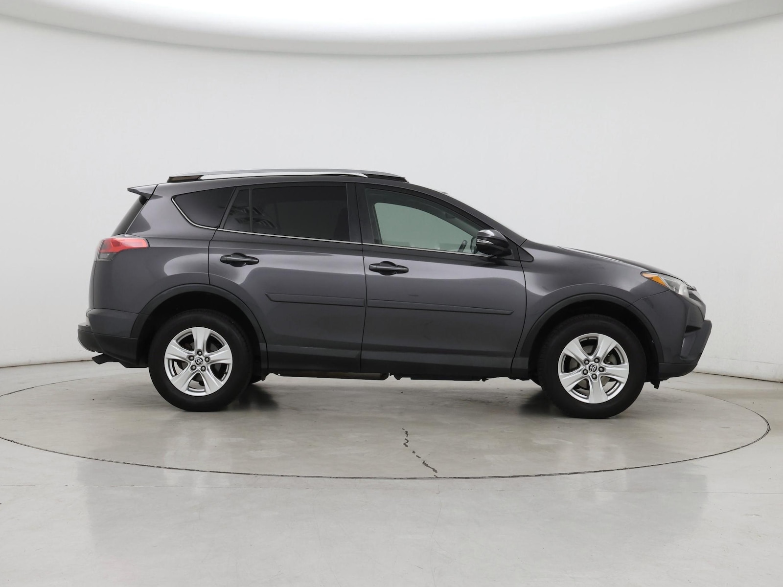 2018 Toyota RAV4 XLE - Photo 8