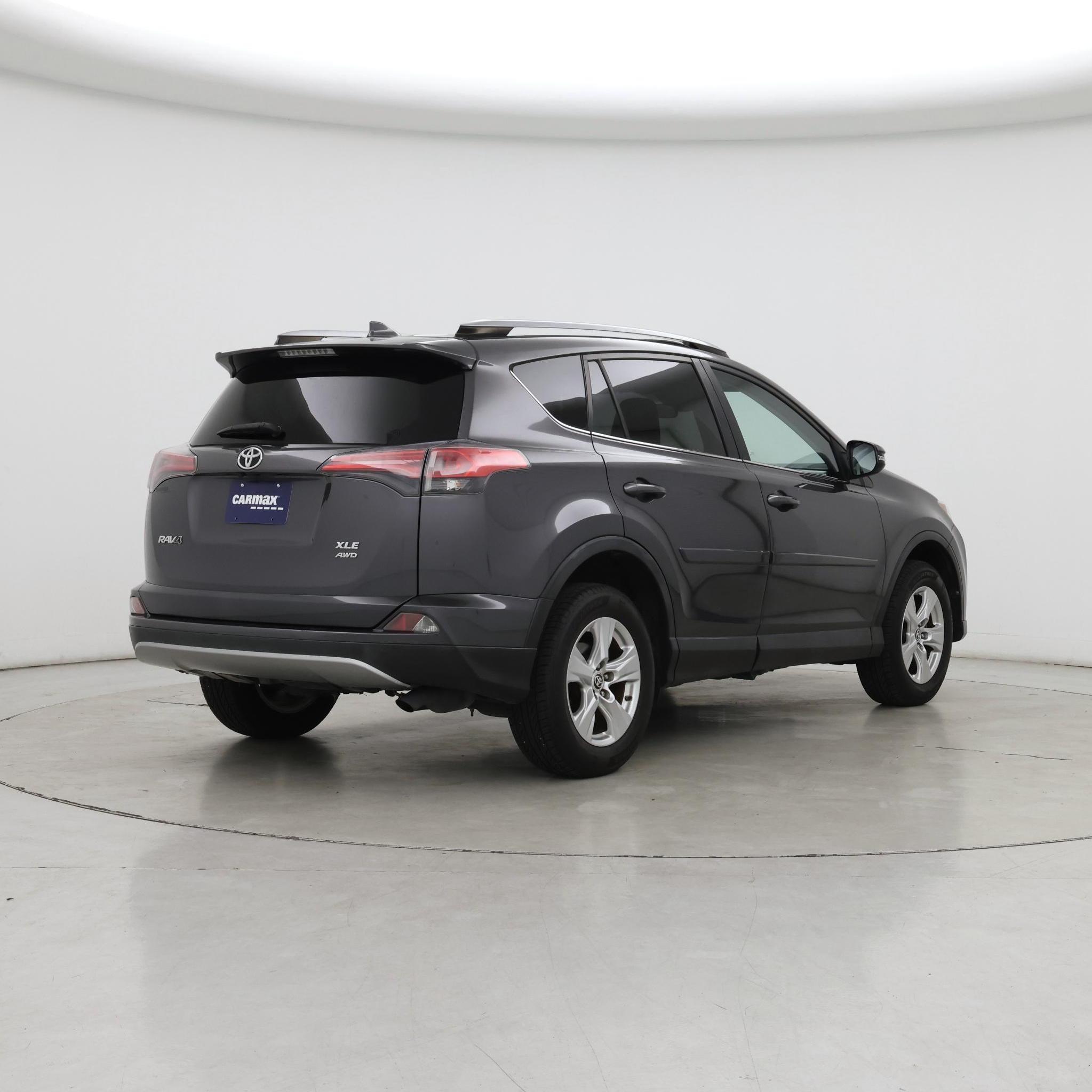 Thumbnail: 2018 Toyota RAV4 - 8