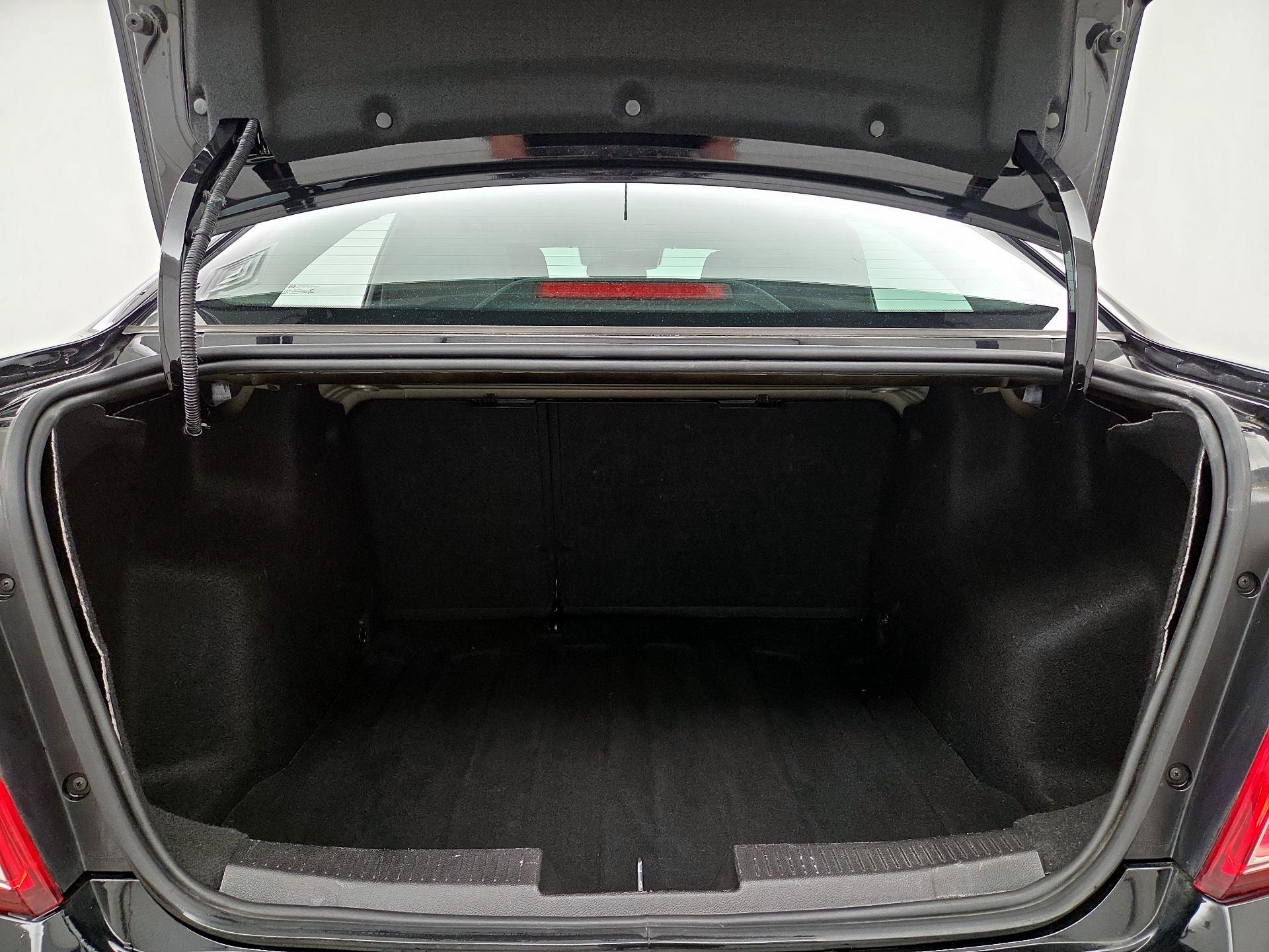 Thumbnail: 2017 Chevrolet Sonic - 20