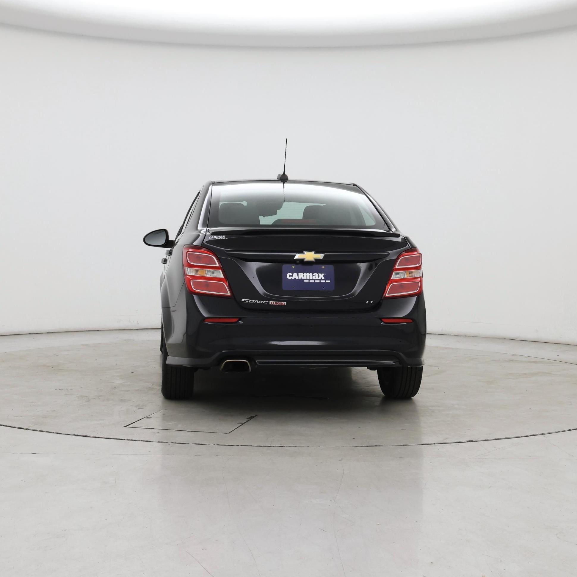 Thumbnail: 2017 Chevrolet Sonic - 6