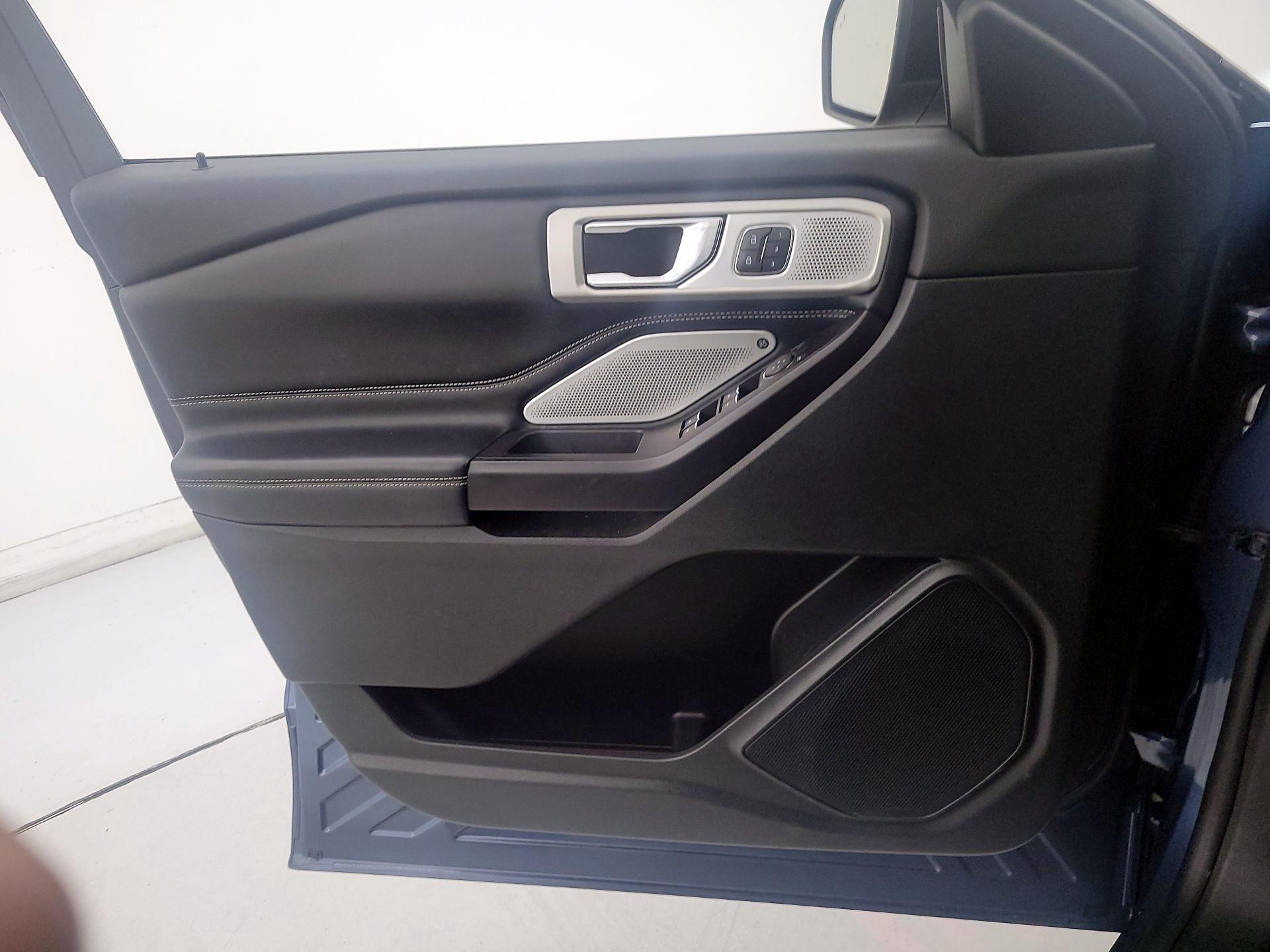 Thumbnail: 2020 Ford Explorer - 12
