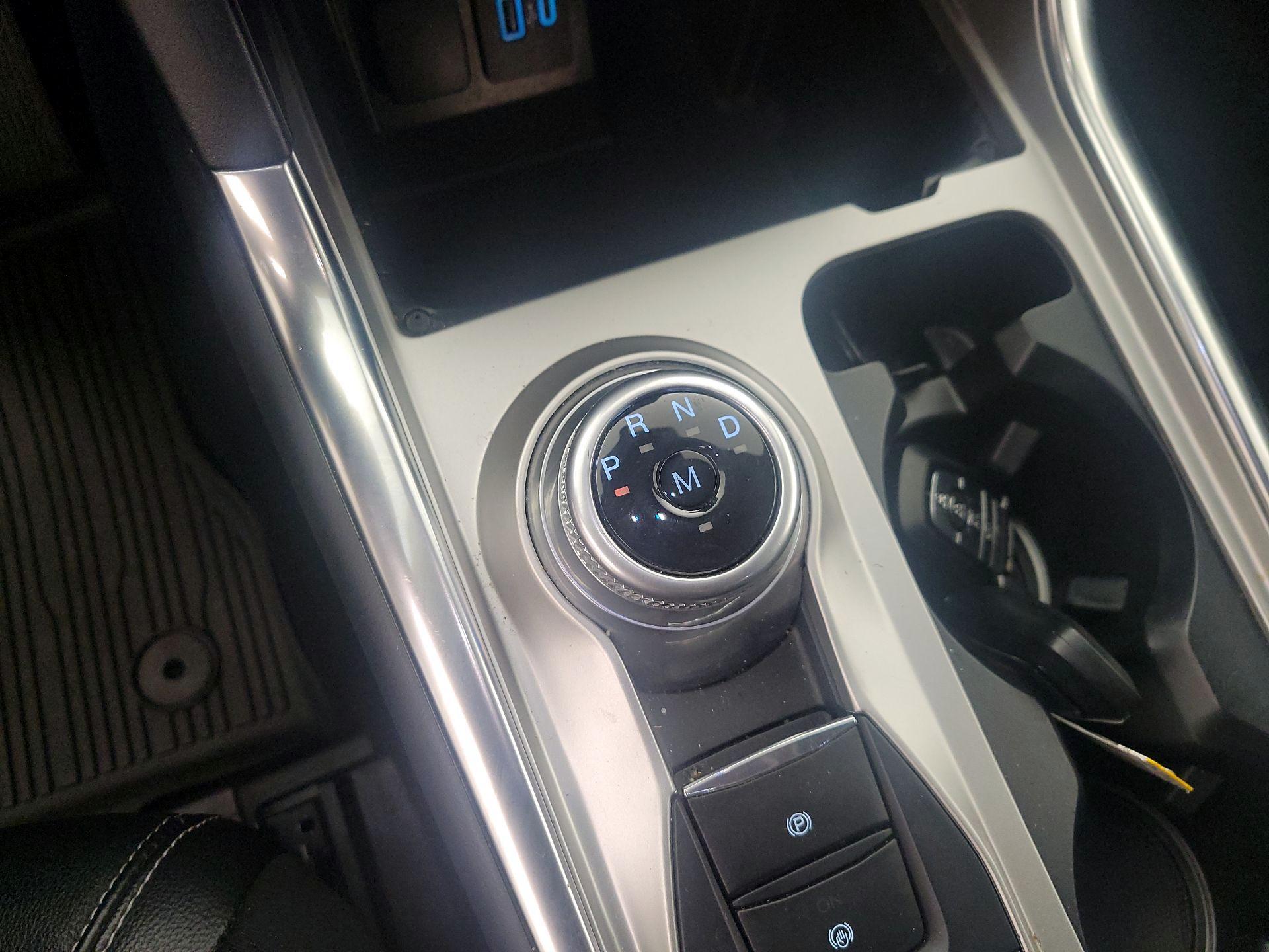 Thumbnail: 2020 Ford Explorer - 18