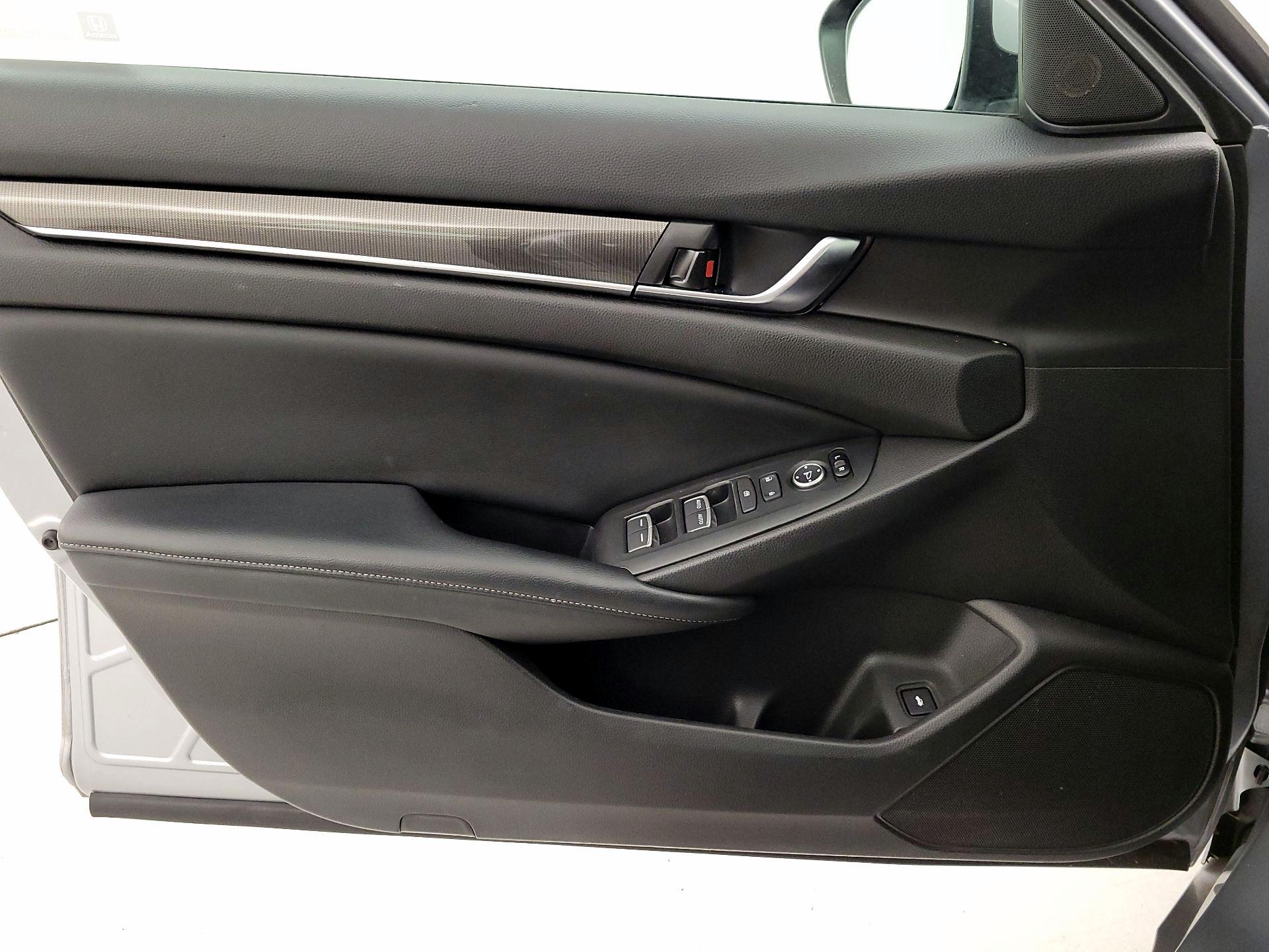 Thumbnail: 2018 Honda Accord - 12