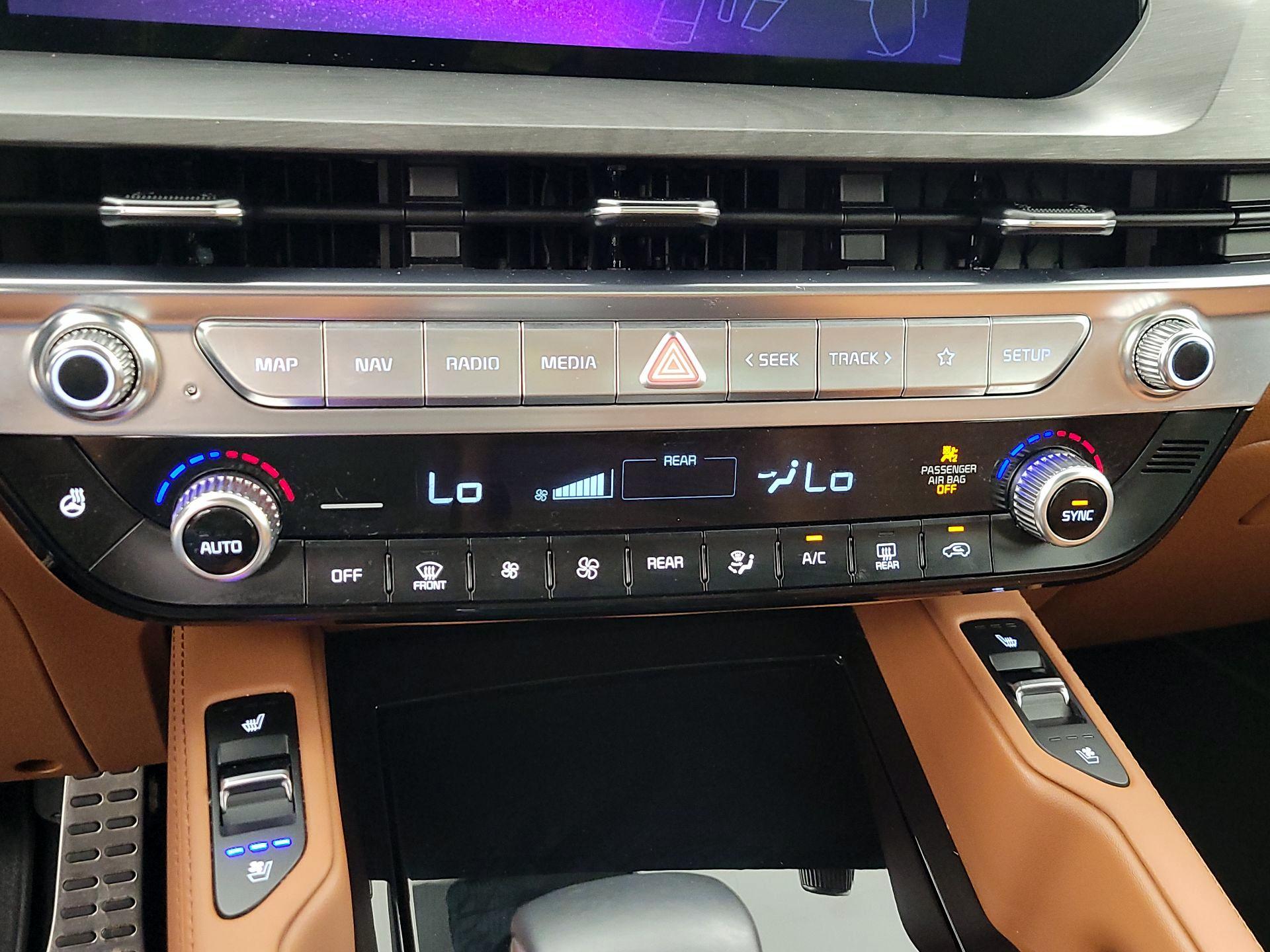 Thumbnail: 2024 Kia Telluride - 17