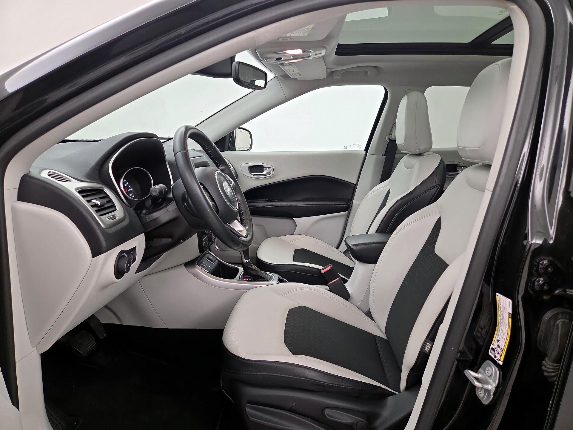 Thumbnail: 2018 Jeep Compass - 11