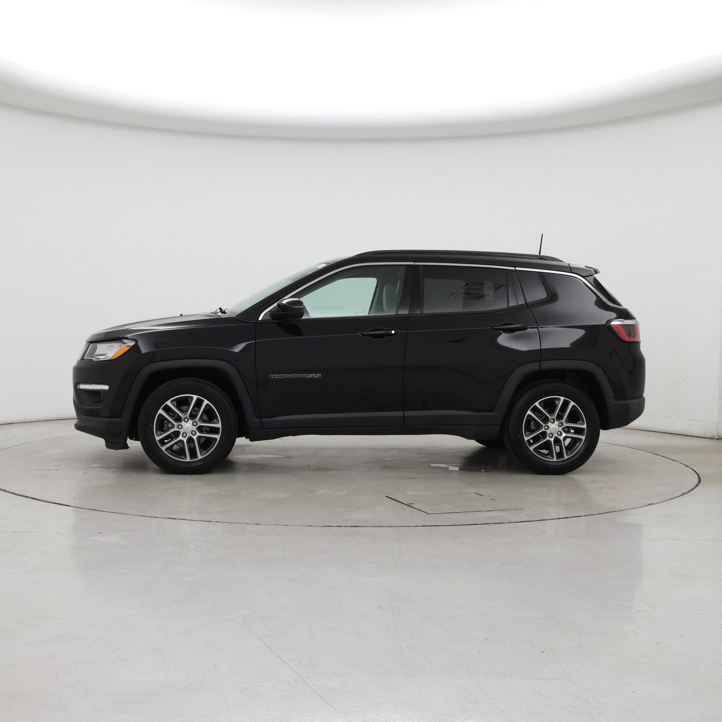 Thumbnail: 2018 Jeep Compass - 3