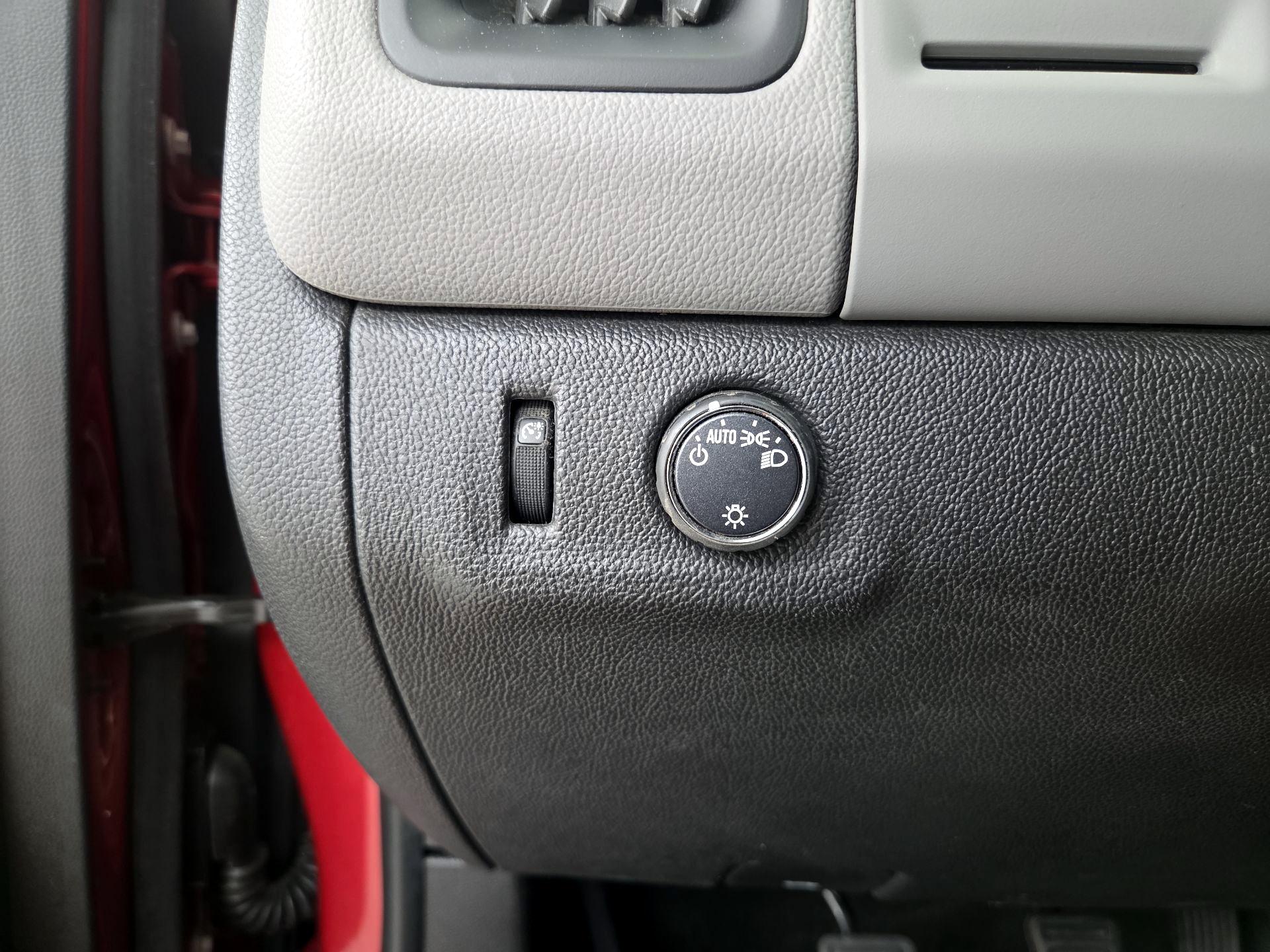 Thumbnail: 2015 Chevrolet Colorado - 13