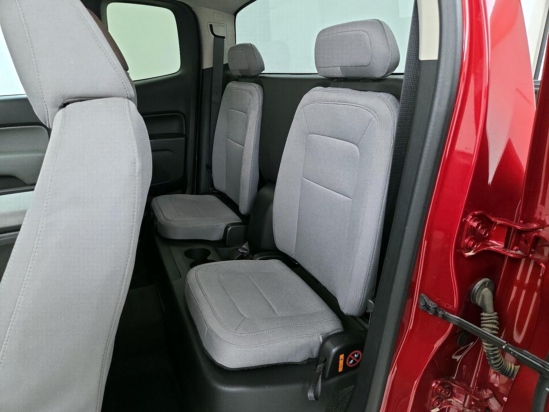 Thumbnail: 2015 Chevrolet Colorado - 19