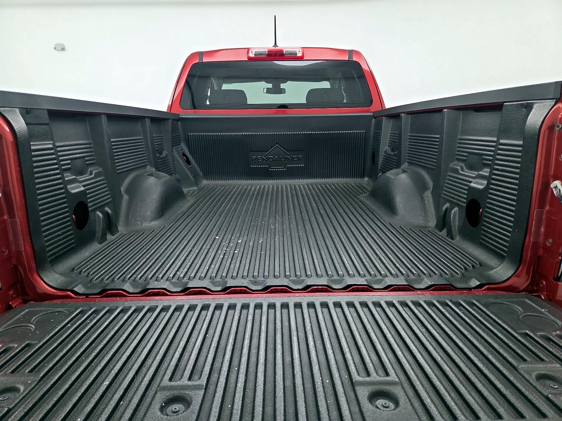 Thumbnail: 2015 Chevrolet Colorado - 20