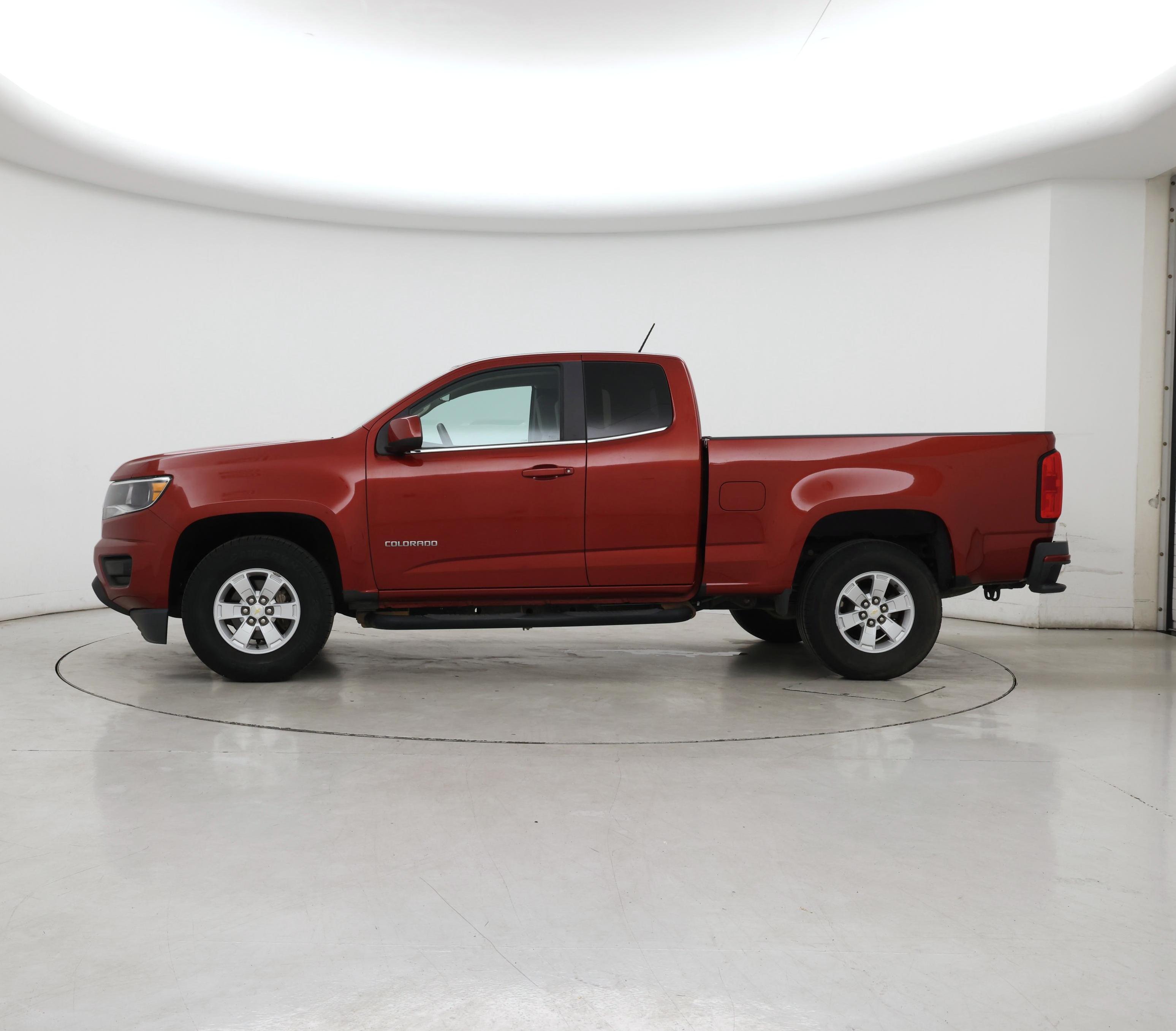 Thumbnail: 2015 Chevrolet Colorado - 3