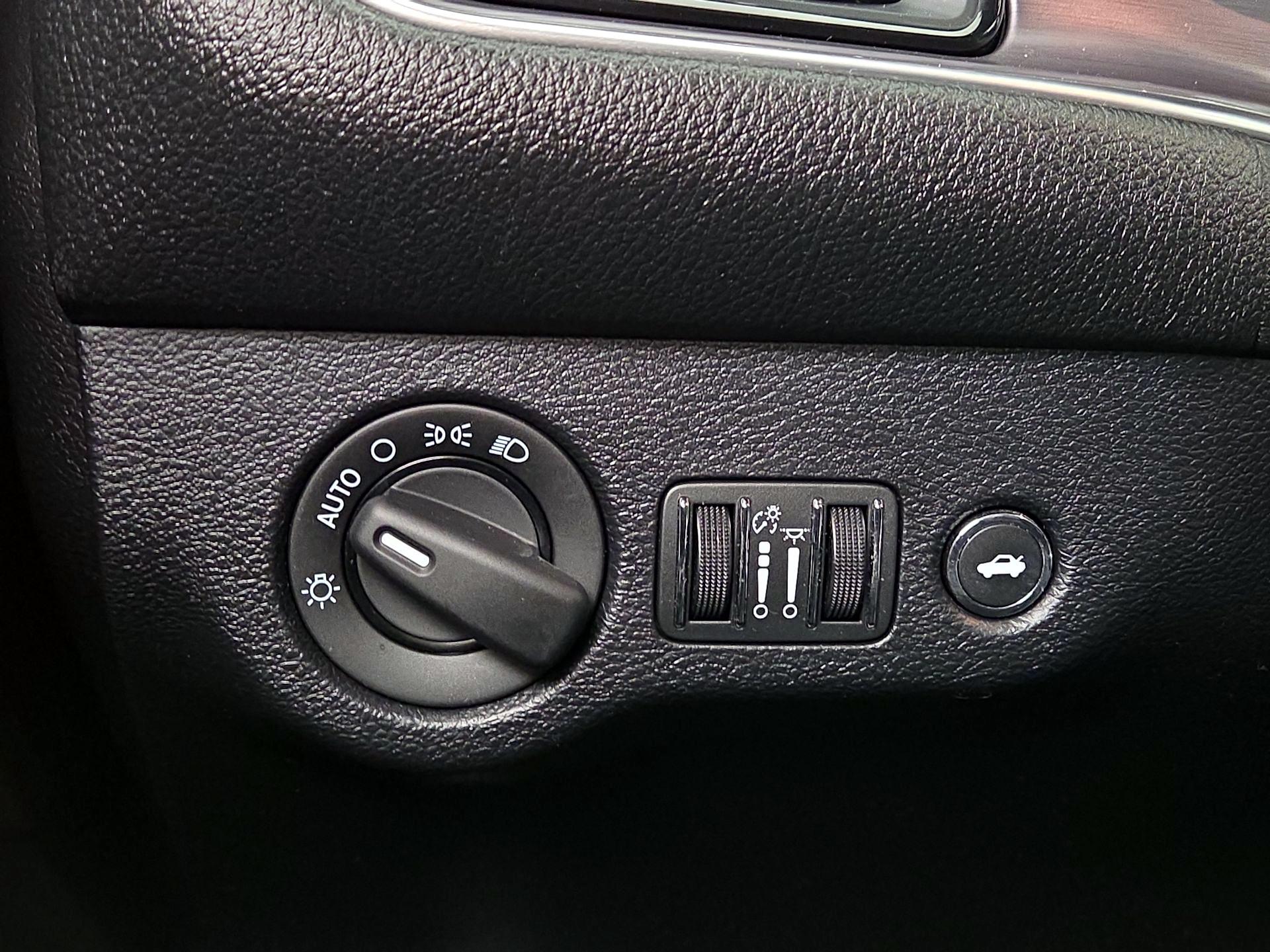 Thumbnail: 2018 Dodge Challenger - 13